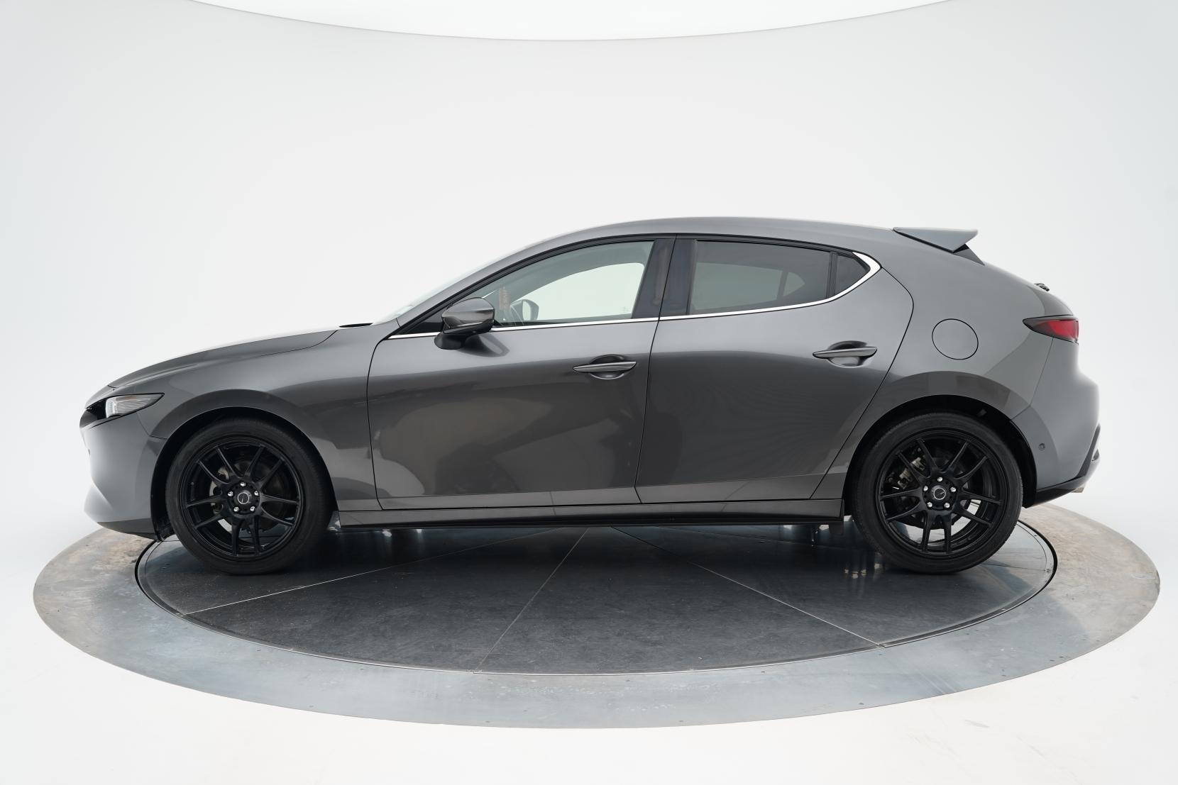 Mazda 3 2.0 Fastback 20S L