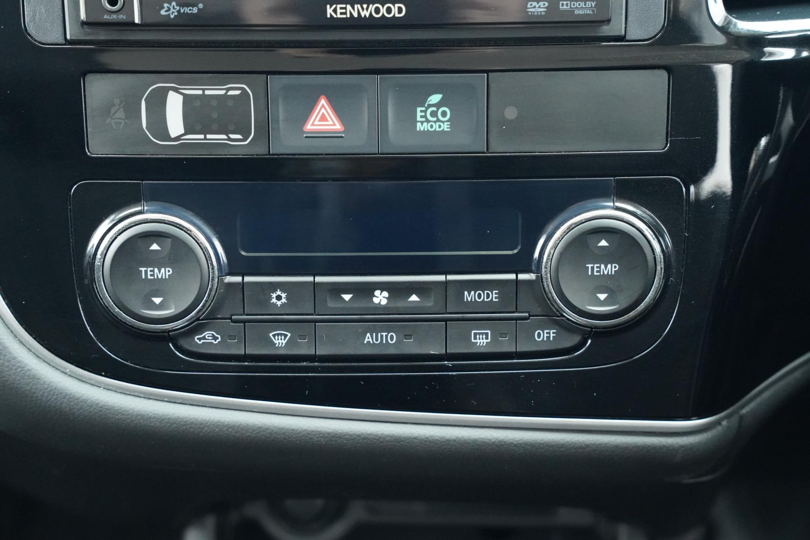 Mitsubishi Outlander 2.4 PHEV PHEV G PREMIUM PACKAGE 4WD