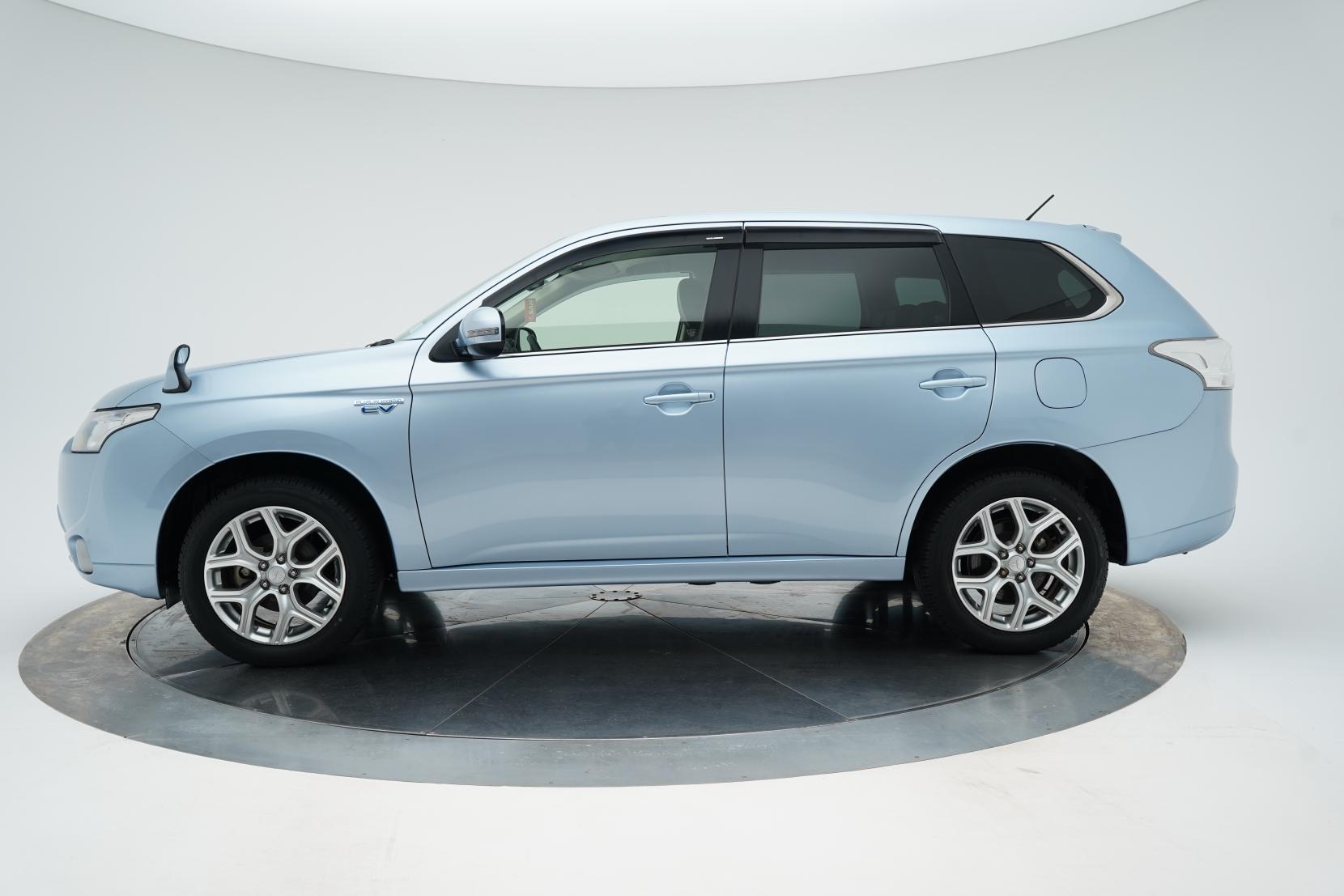 Mitsubishi Outlander 2.4 PHEV PHEV G PREMIUM PACKAGE 4WD