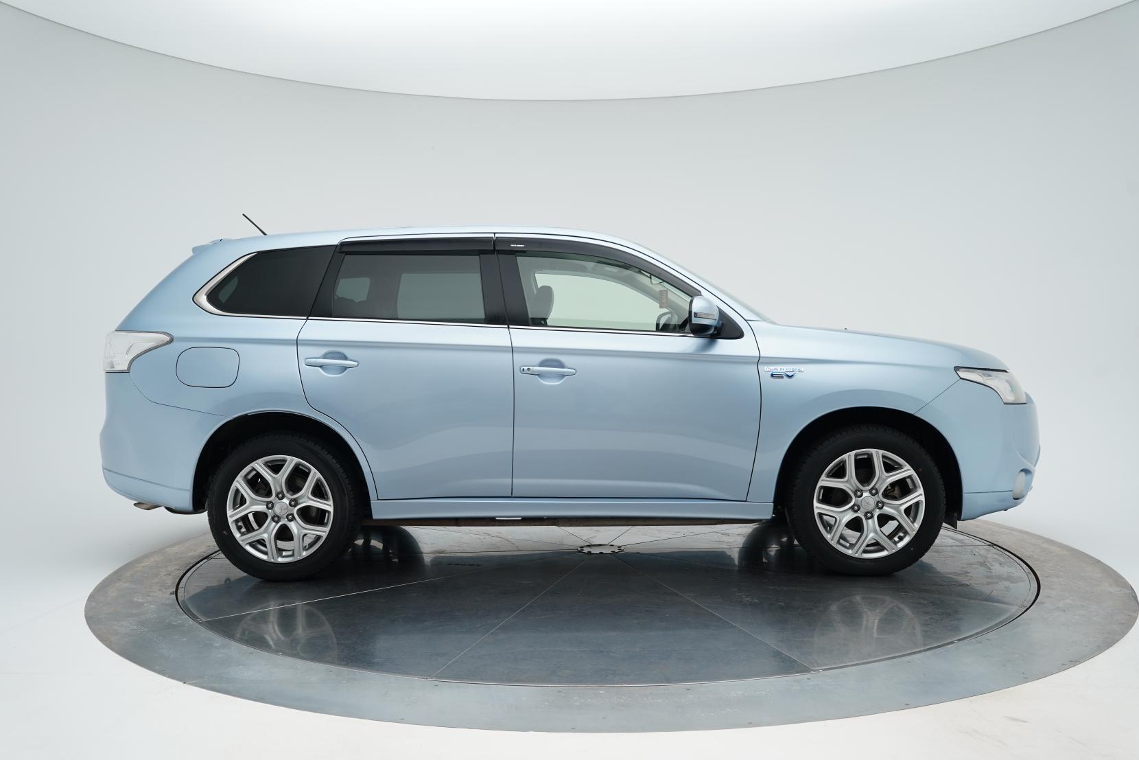 Mitsubishi Outlander 2.4 PHEV PHEV G PREMIUM PACKAGE 4WD
