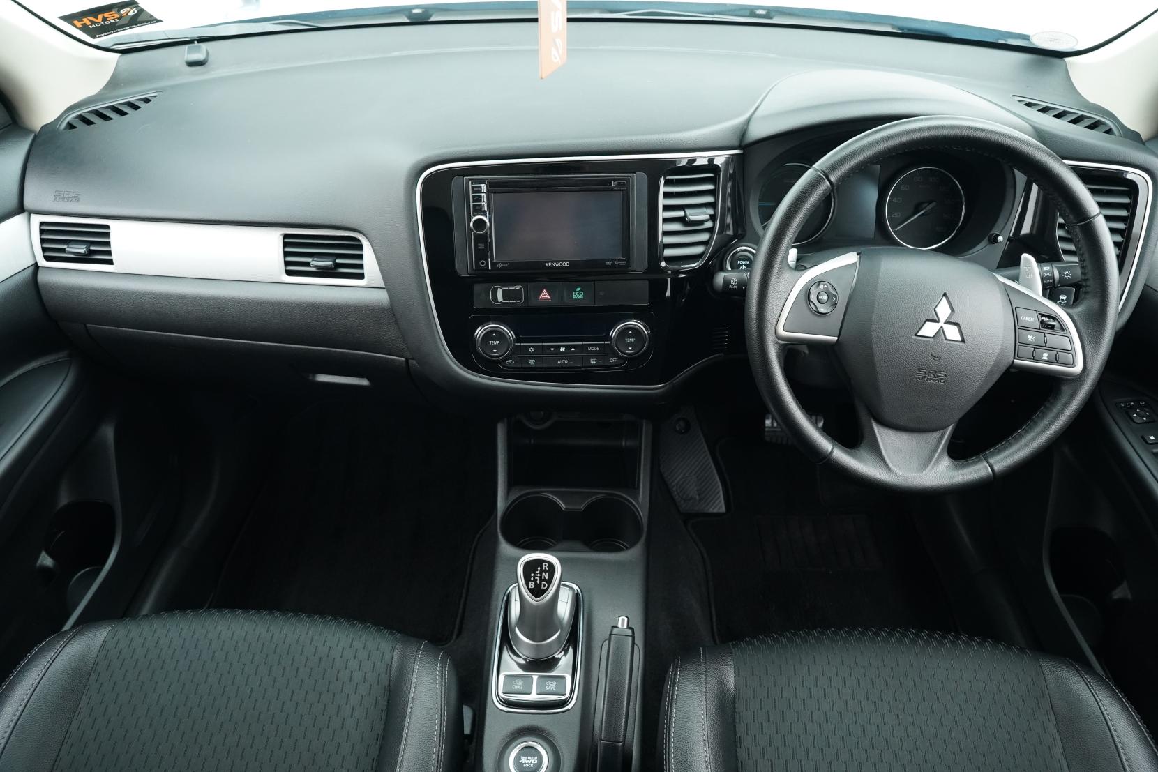 Mitsubishi Outlander 2.4 PHEV PHEV G PREMIUM PACKAGE 4WD