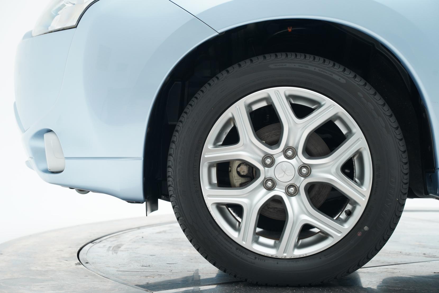 Mitsubishi Outlander 2.4 PHEV PHEV G PREMIUM PACKAGE 4WD