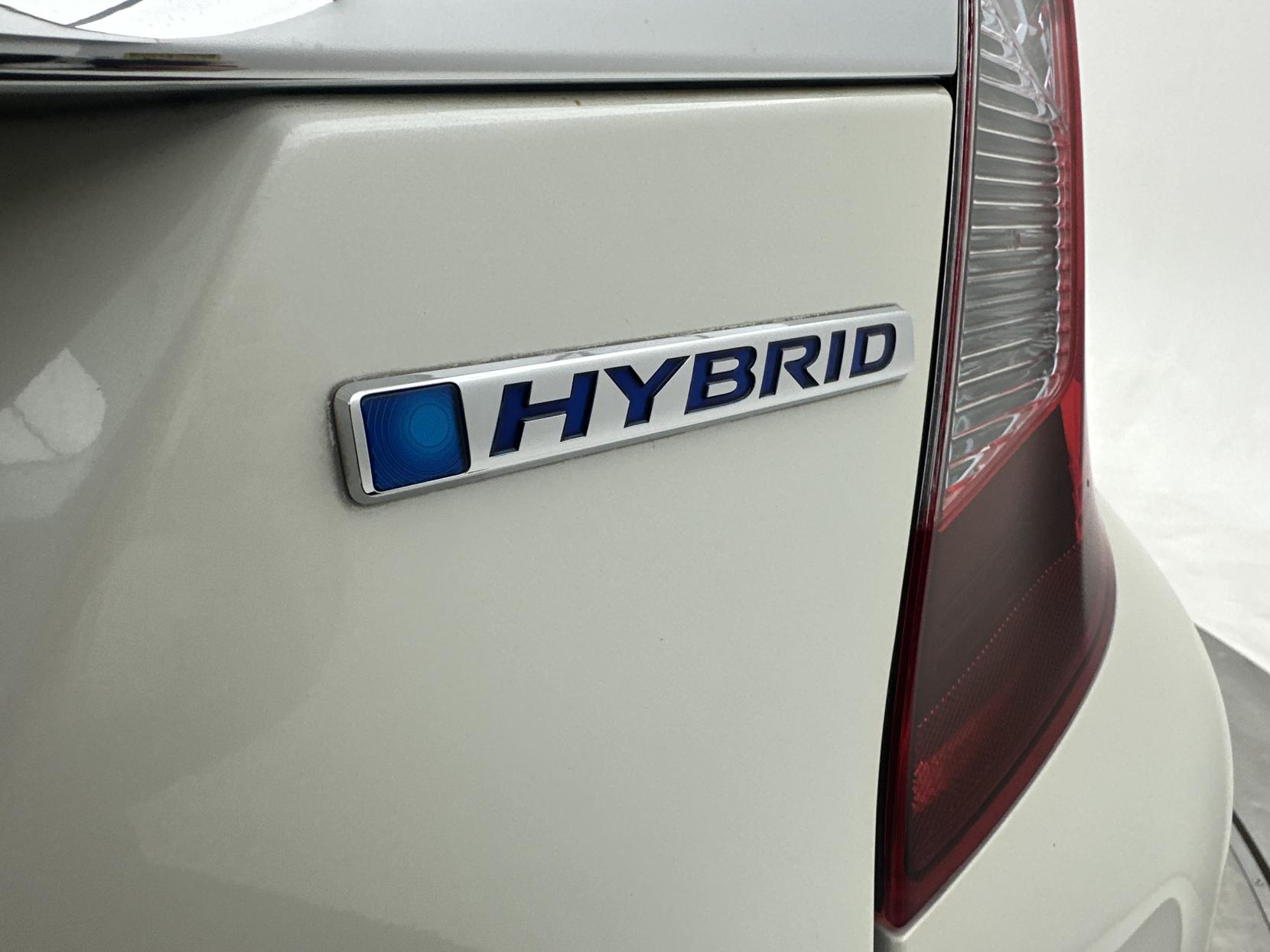 Honda Fit HYBRID S PACKAGE