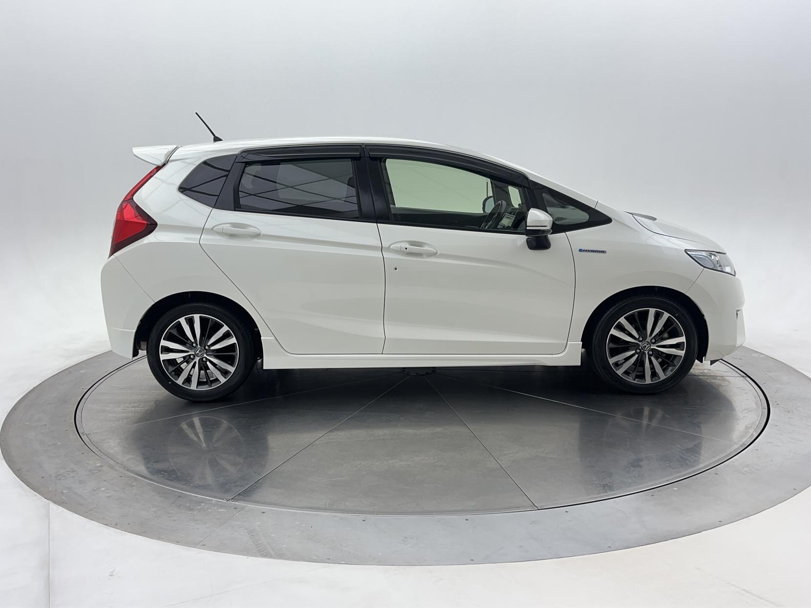 Honda Fit HYBRID S PACKAGE