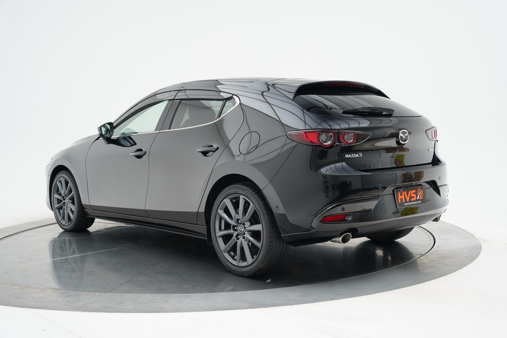 Mazda 3 2.0 Fastback 20S L