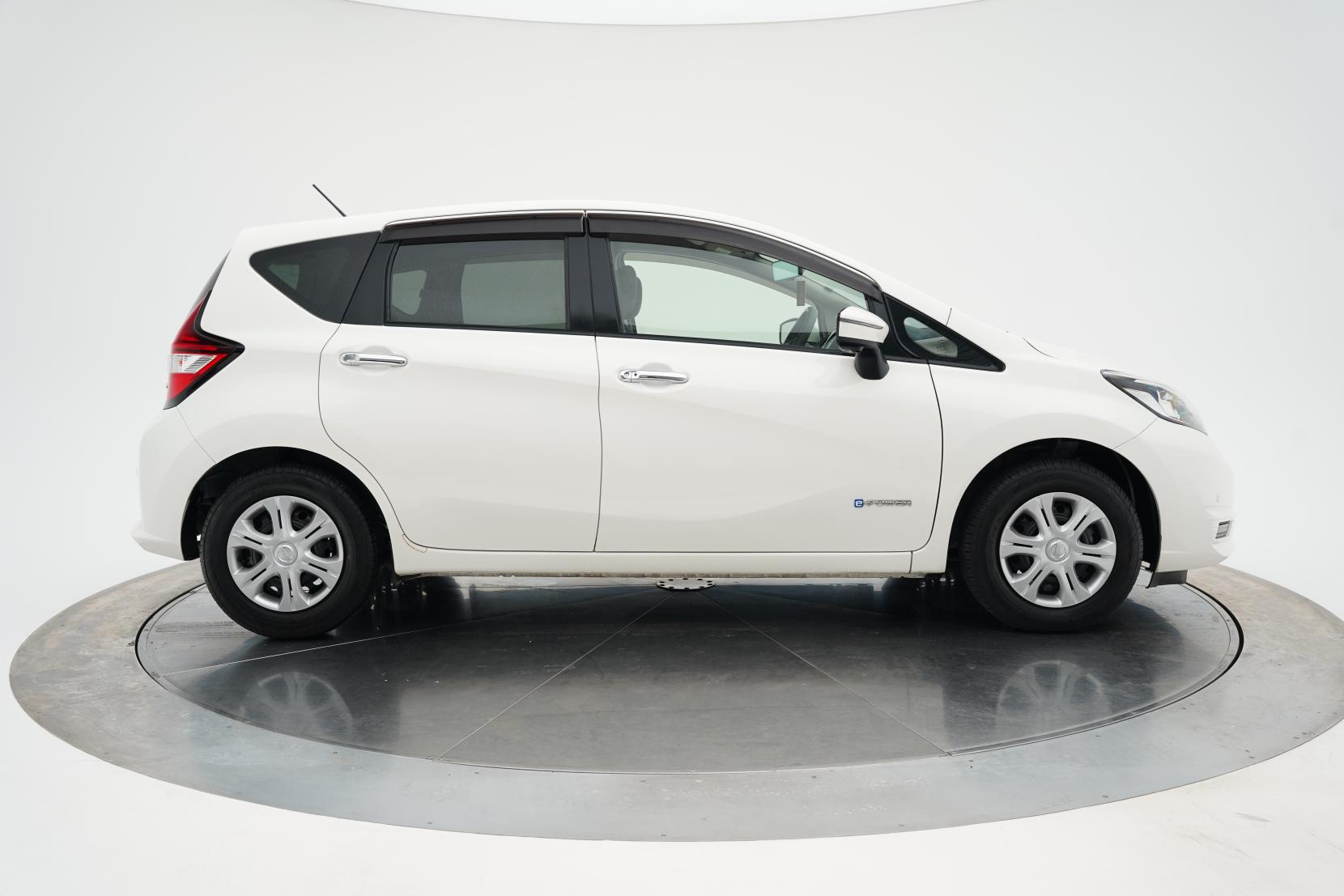 Nissan Note (2004–present) 1.2 E-POWER B