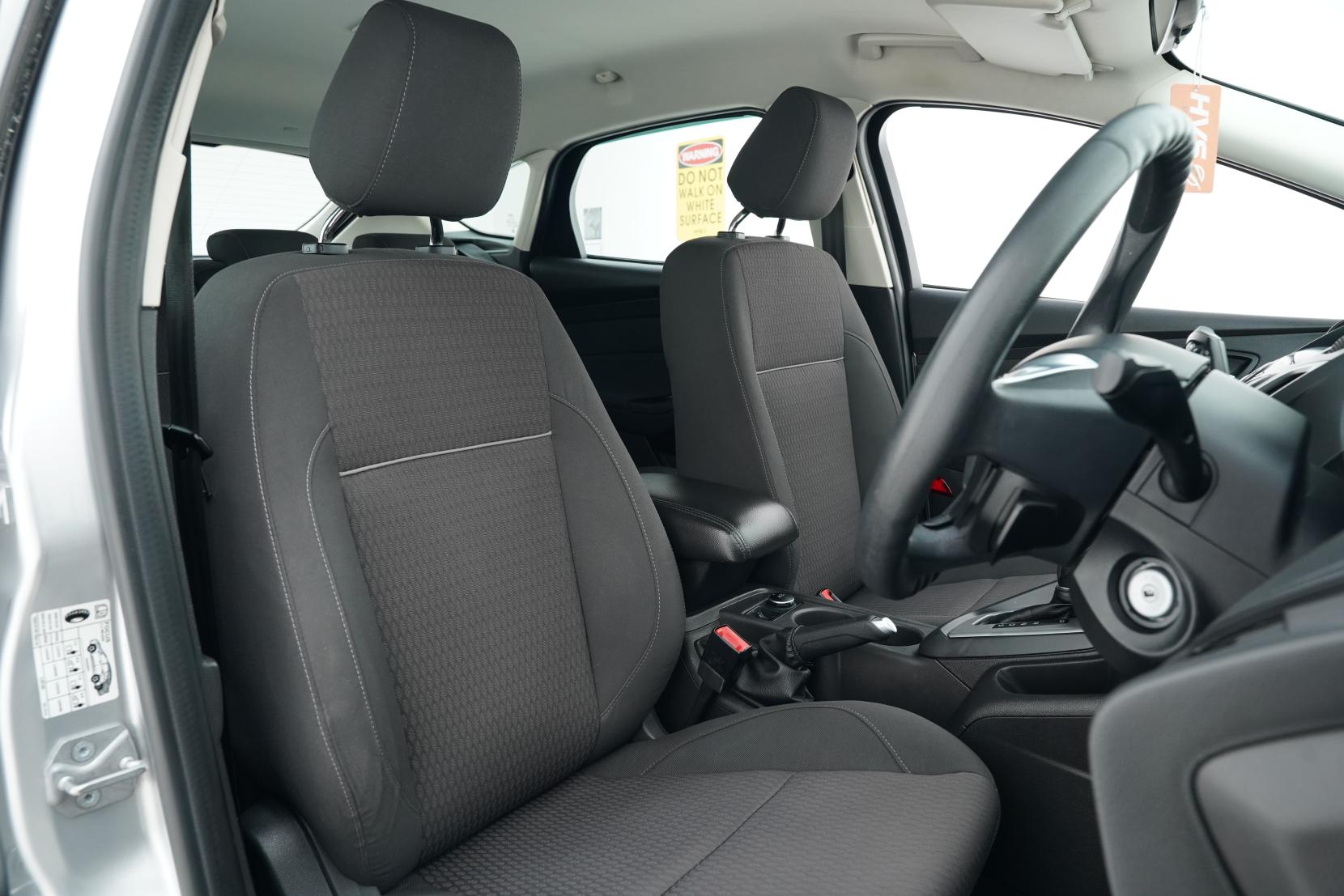 Ford Focus TREND 2.0 AUTO HATCH