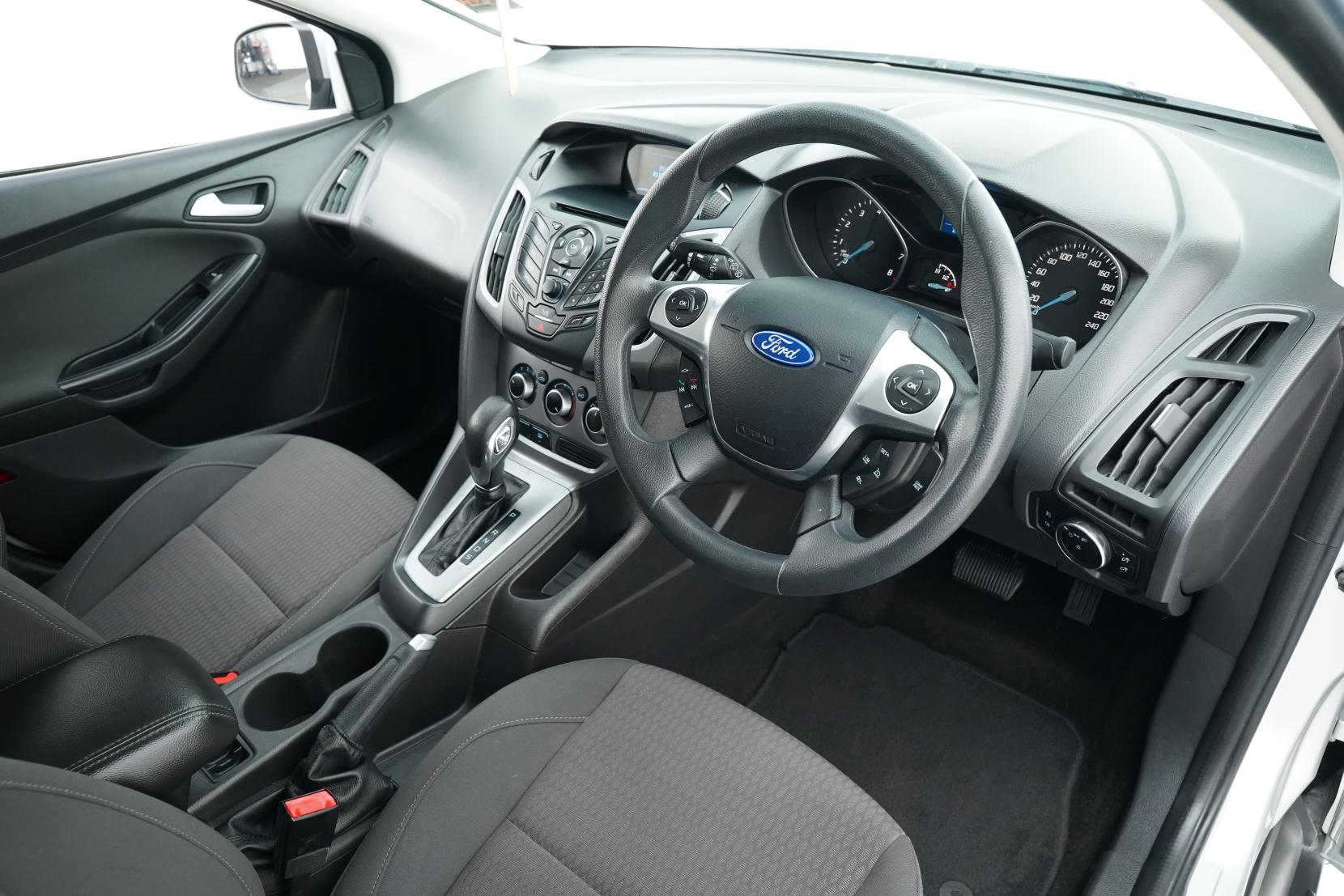 Ford Focus TREND 2.0 AUTO HATCH
