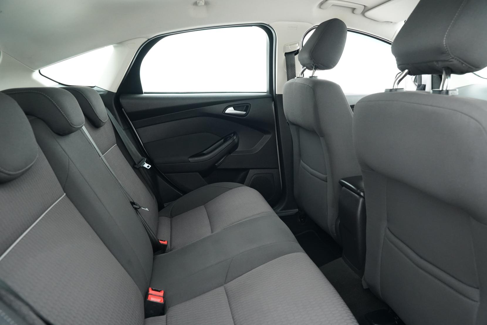 Ford Focus TREND 2.0 AUTO HATCH