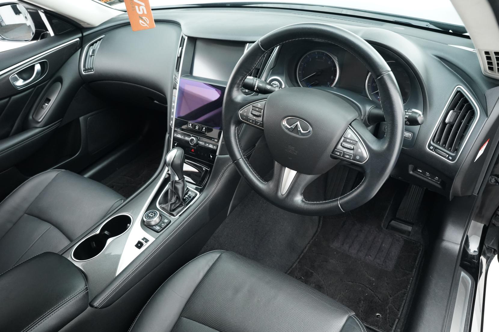 Nissan Skyline 3.5 350GT Leather
