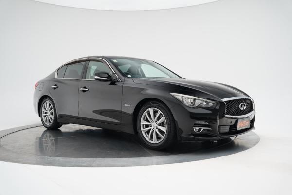 Nissan Skyline 3.5 350GT Leather