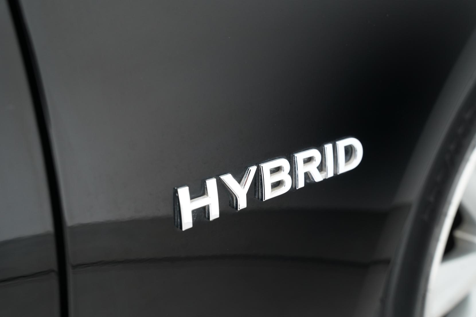 Nissan Skyline 3.5 350GT Leather