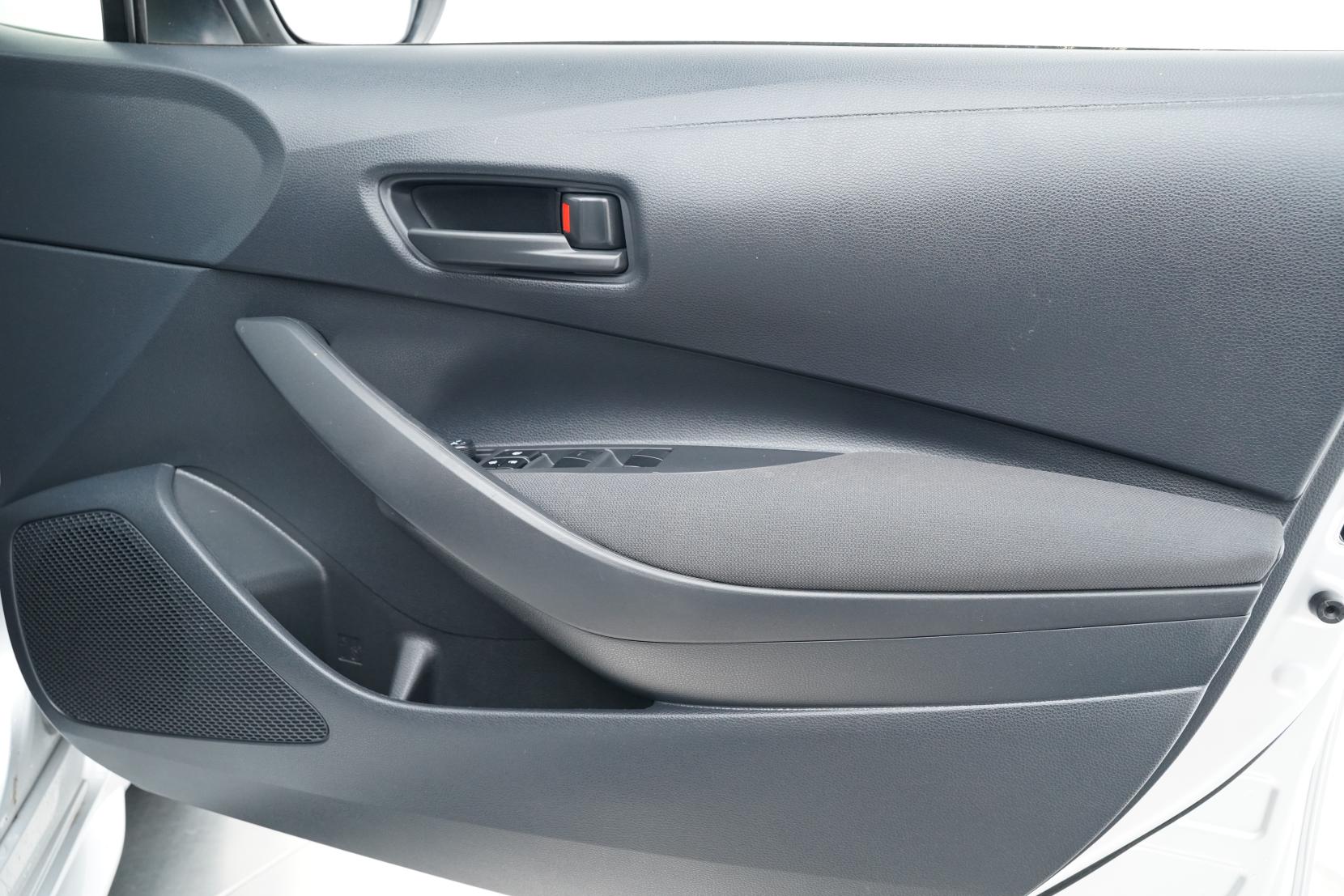 Toyota Corolla Touring Hybrid G-X