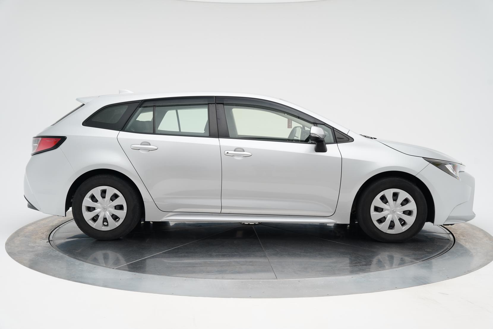 Toyota Corolla Touring Hybrid G-X
