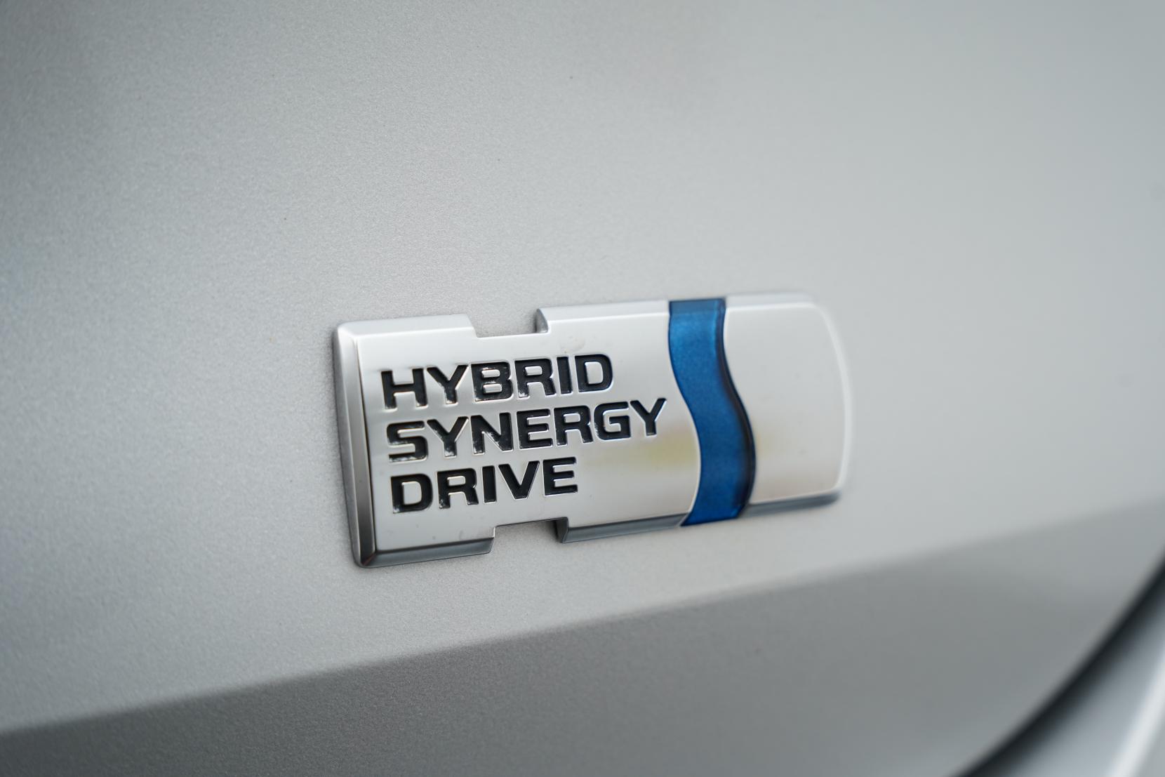 Toyota Corolla Touring Hybrid G-X