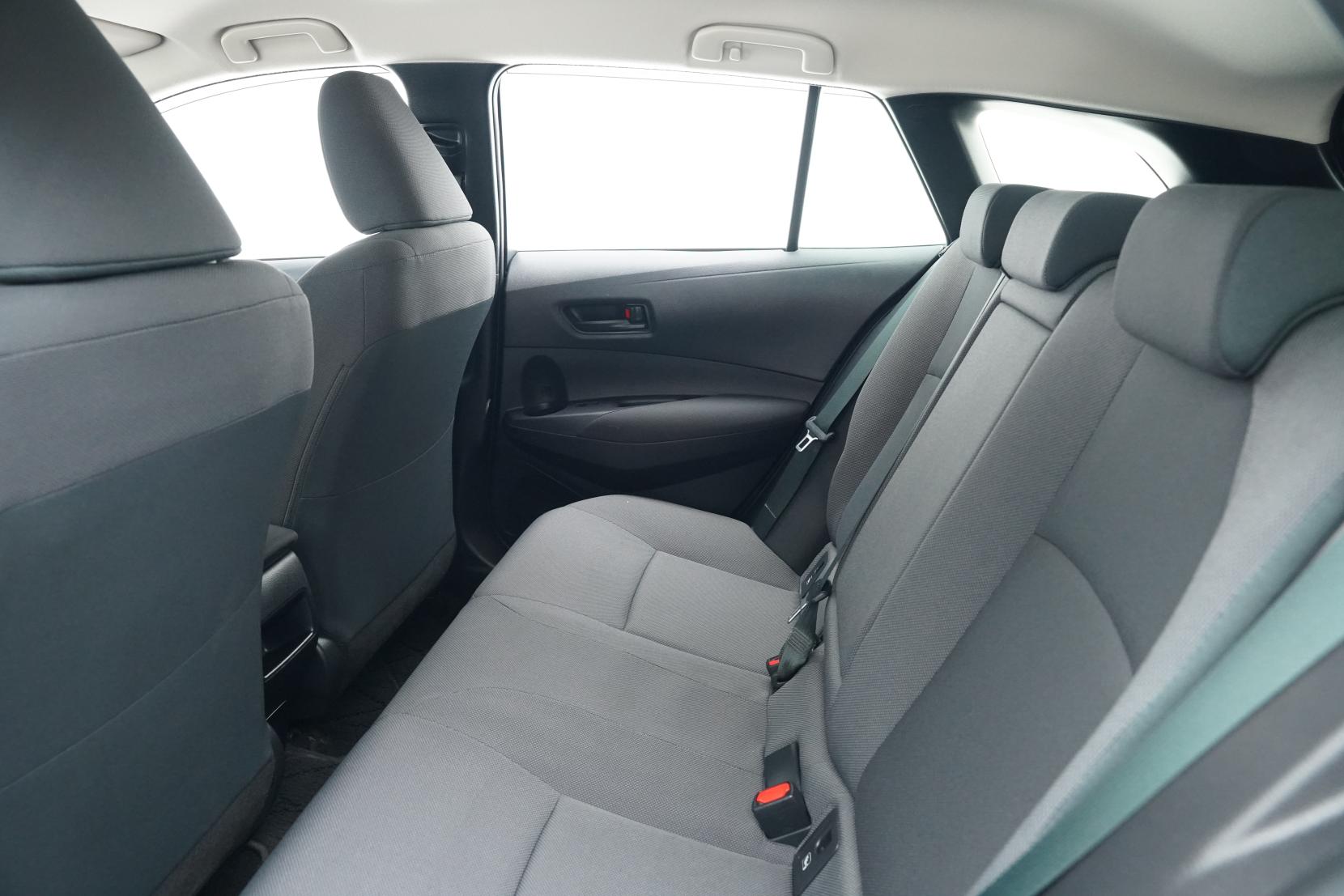 Toyota Corolla Touring Hybrid G-X