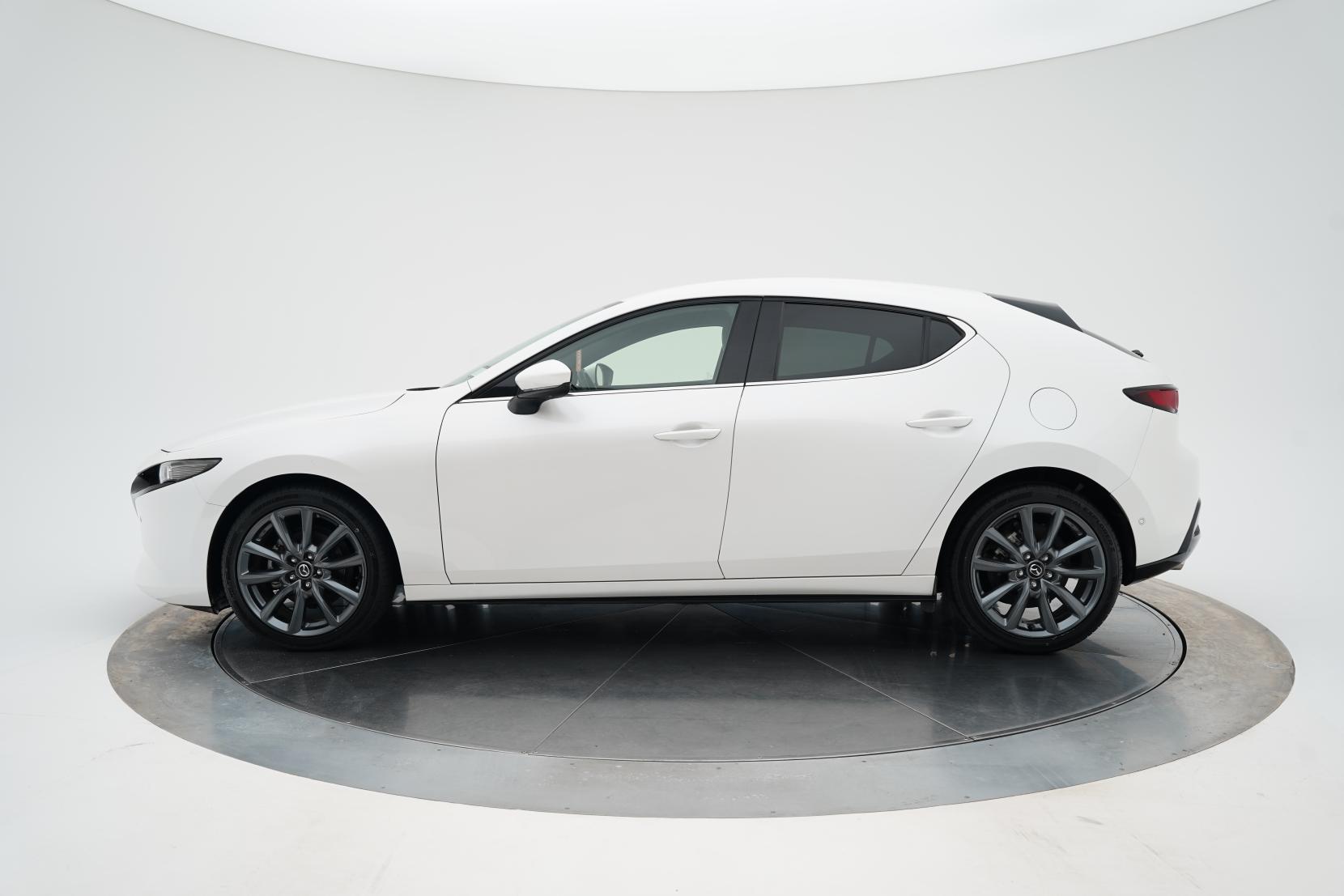 Mazda 3 2.0 Fastback 20S L