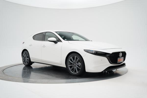 Mazda 3 2.0 Fastback 20S L