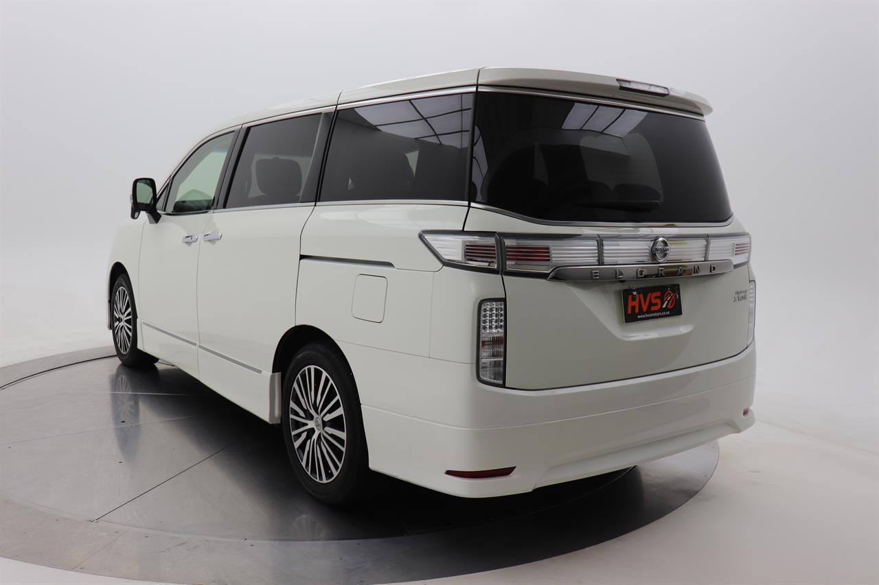 Nissan ELGRAND 2.5 Highway Star