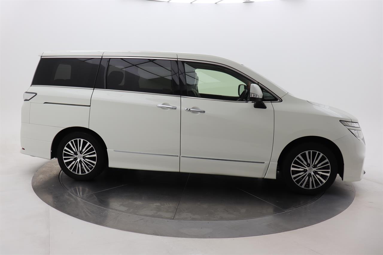 Nissan ELGRAND 2.5 Highway Star