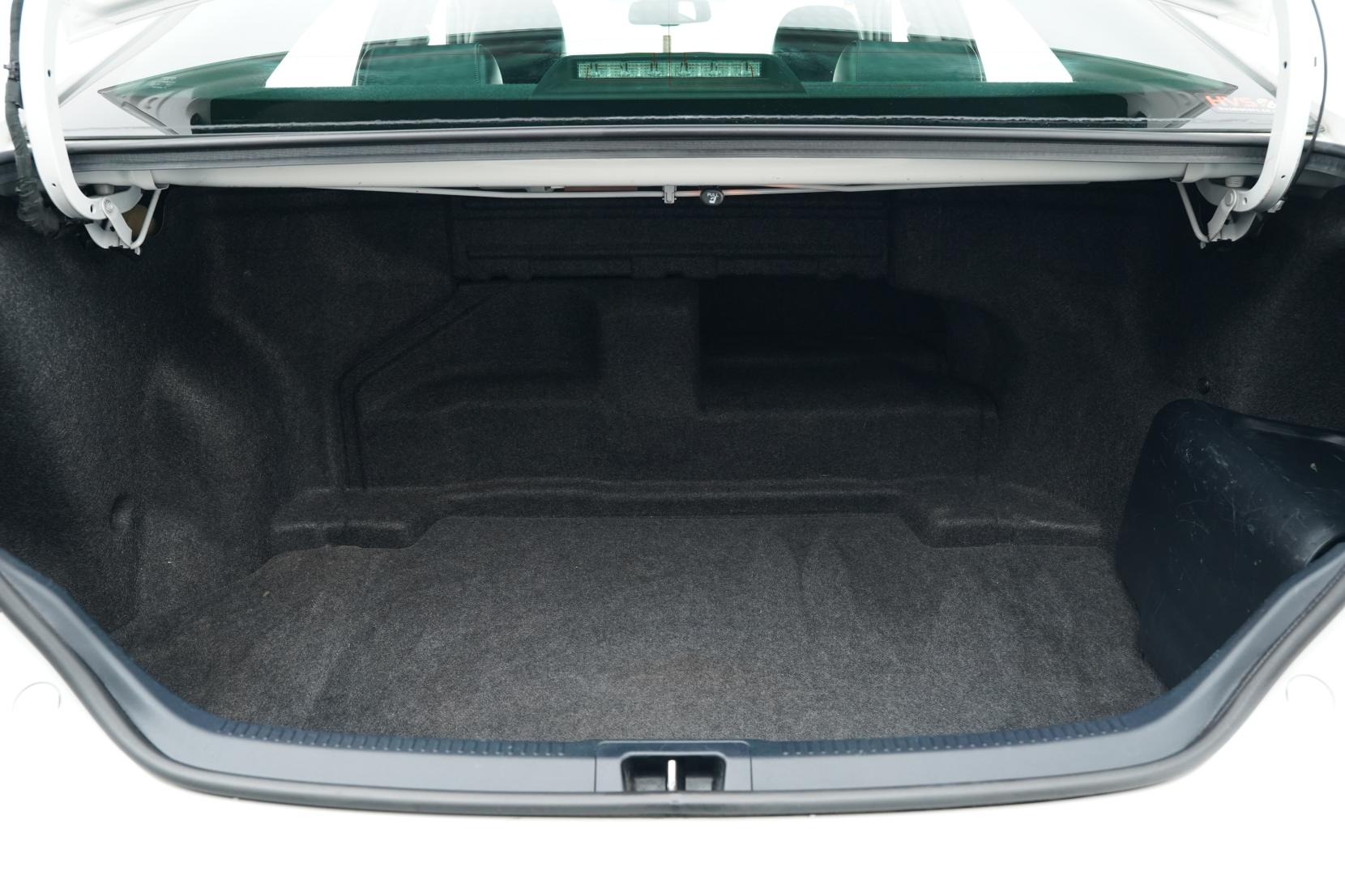 Toyota Camry HYBRID LEATHER PACKAGE