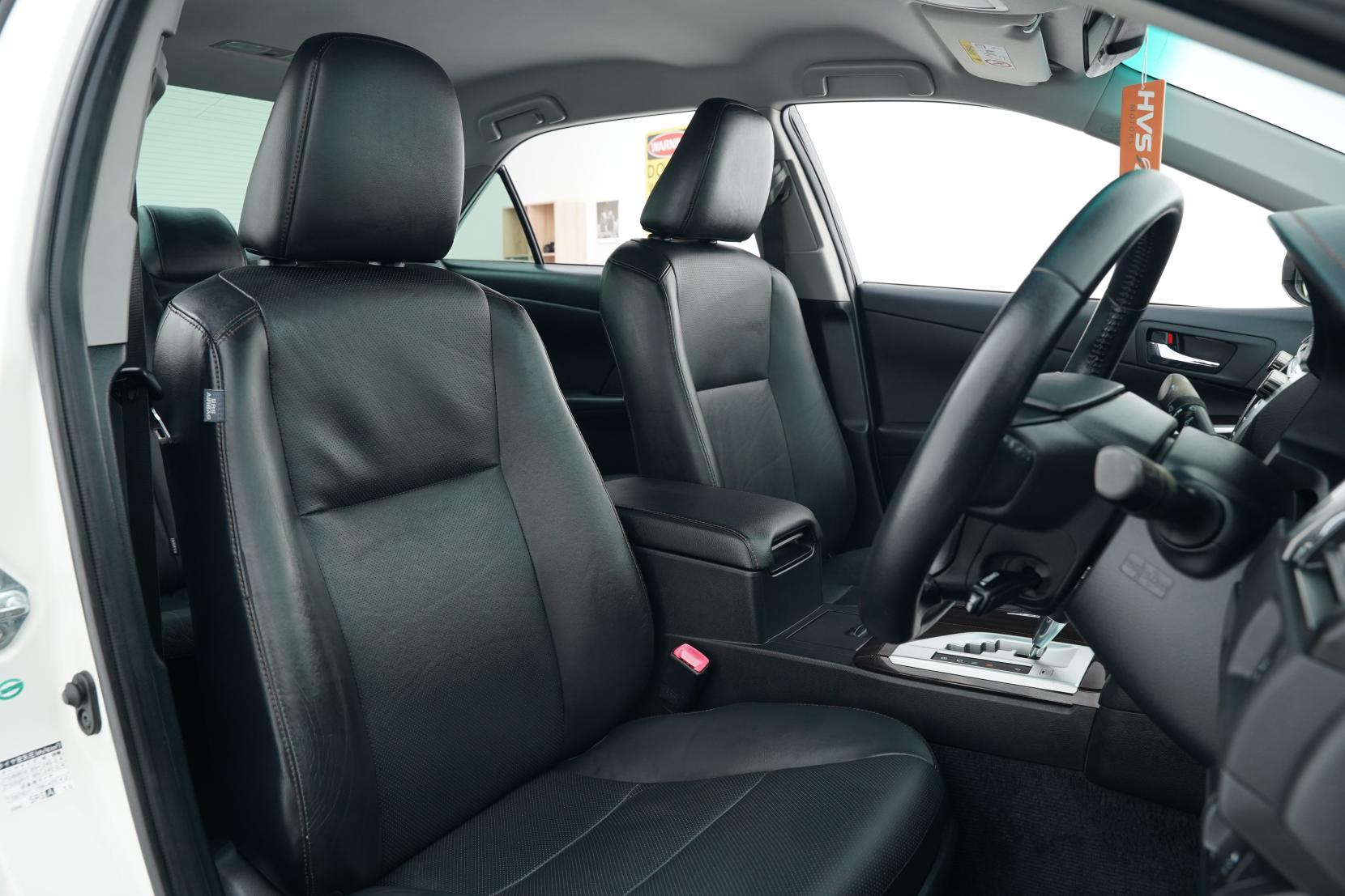 Toyota Camry HYBRID LEATHER PACKAGE