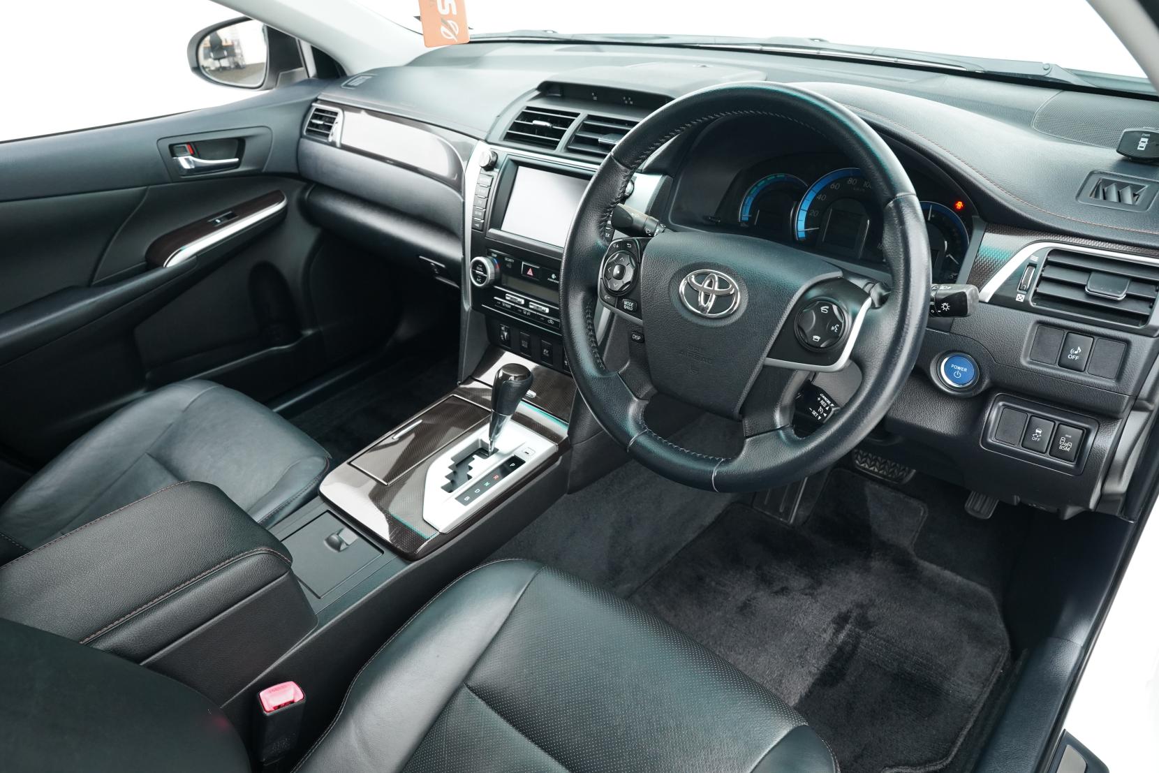 Toyota Camry HYBRID LEATHER PACKAGE