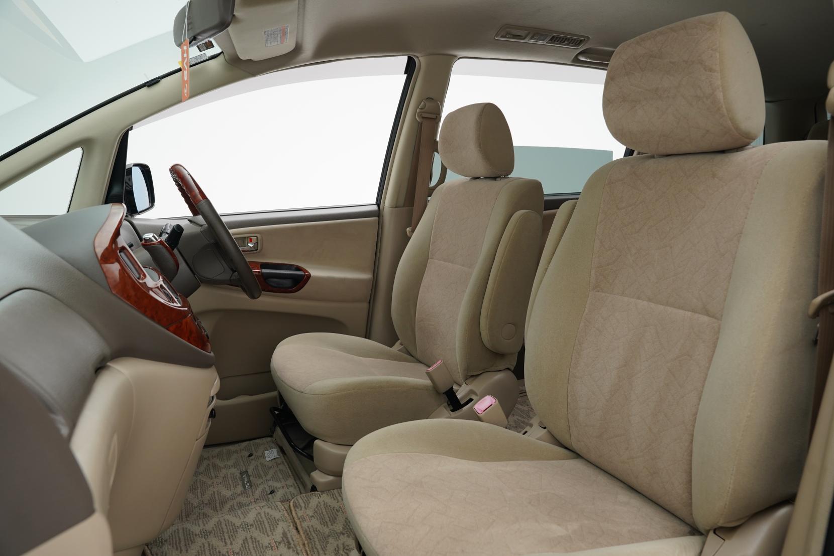 Toyota Estima 2.4 Aeras 4WD 8 Seater
