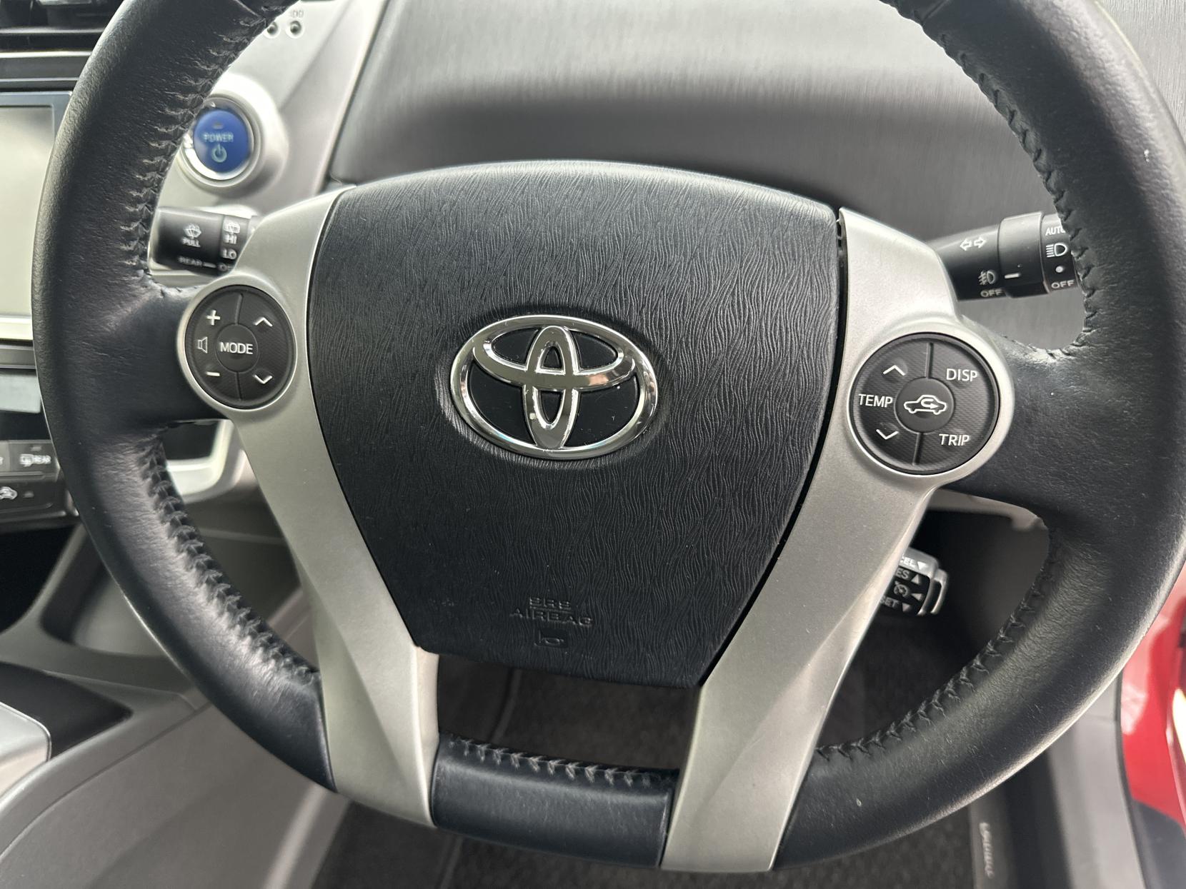 Toyota Prius 1.8 Alpha G 7 Seater