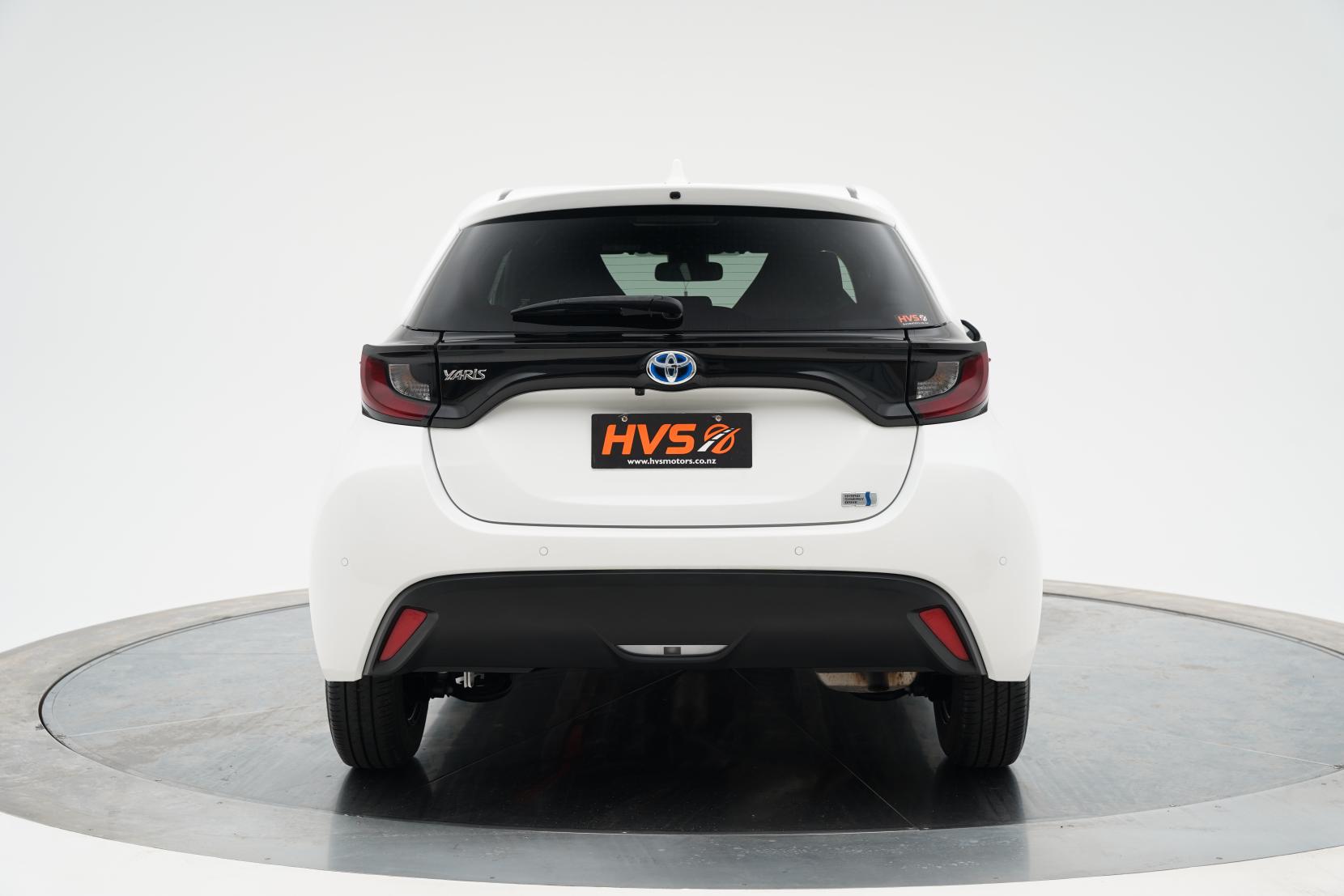 Toyota Yaris Hybrid X