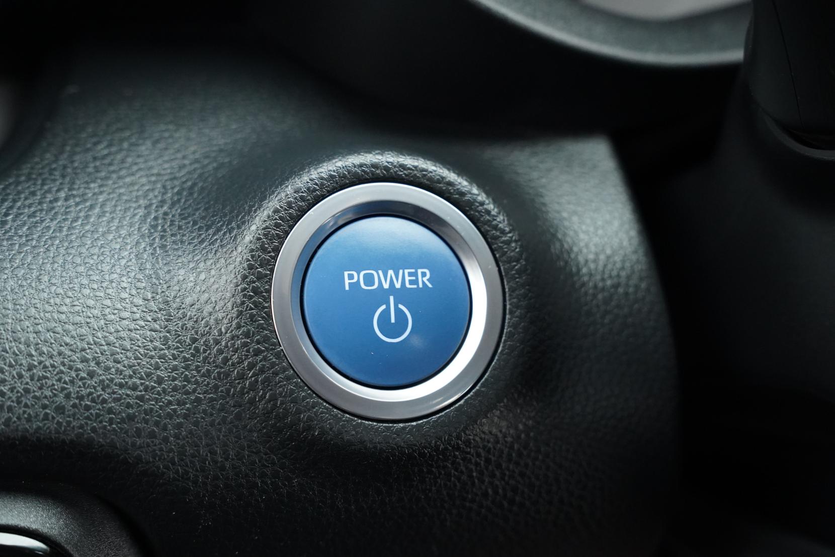 Toyota Yaris Hybrid X
