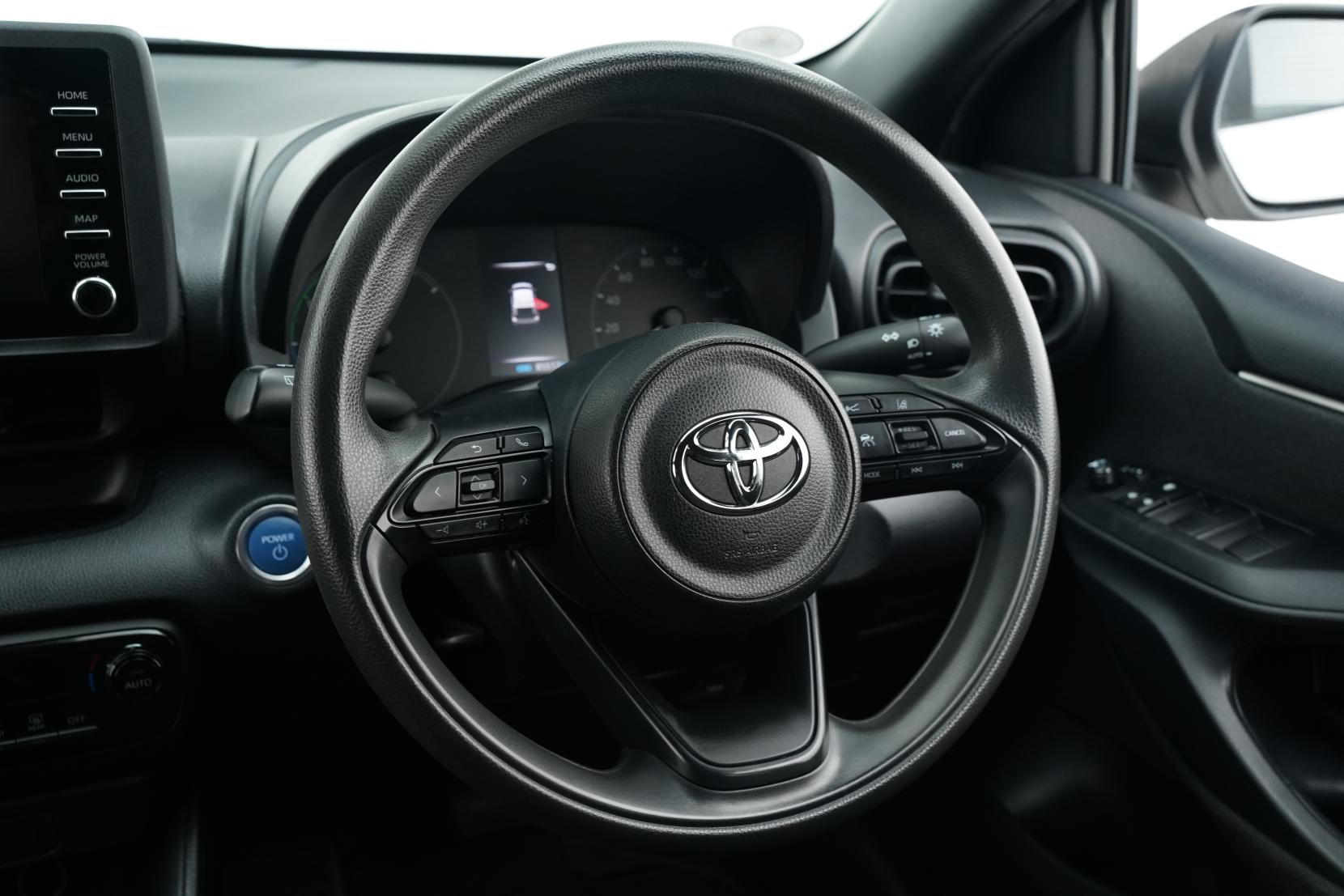 Toyota Yaris Hybrid X