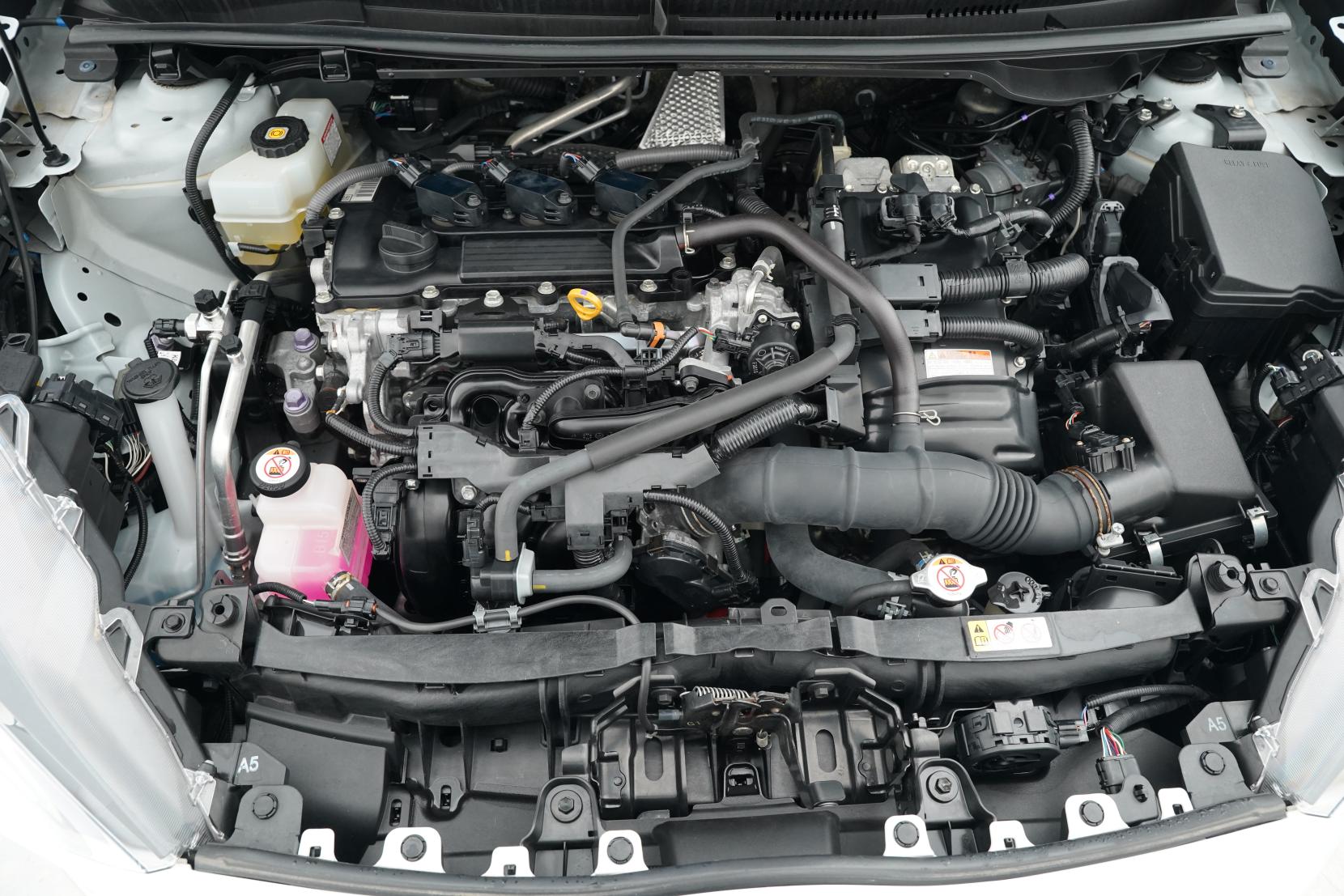 Toyota Yaris Hybrid X