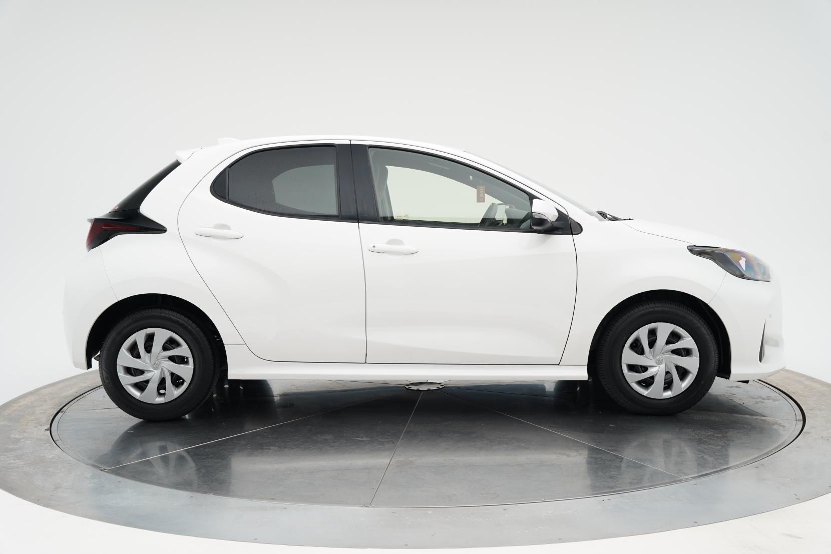 Toyota Yaris Hybrid X