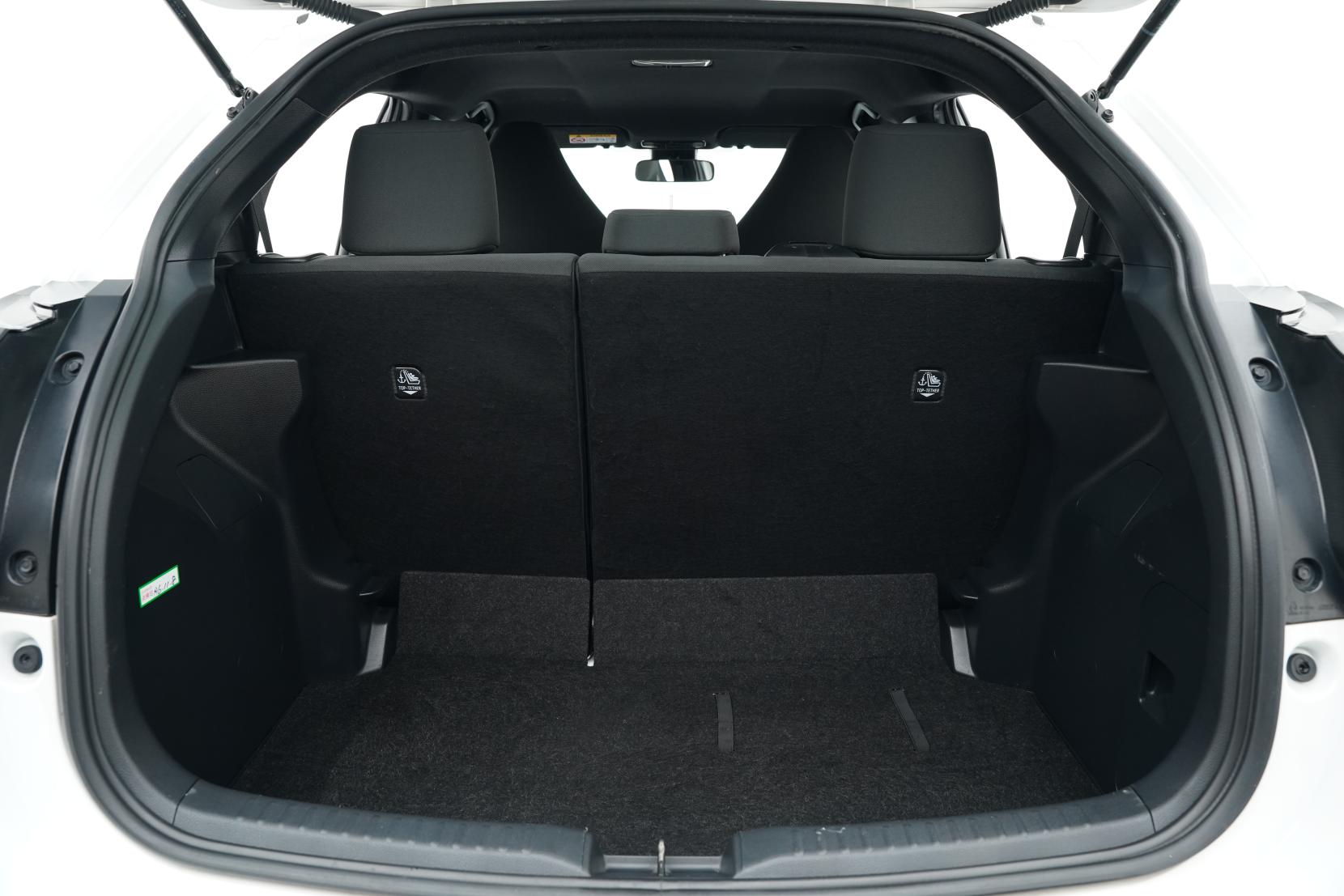 Toyota Yaris Hybrid X