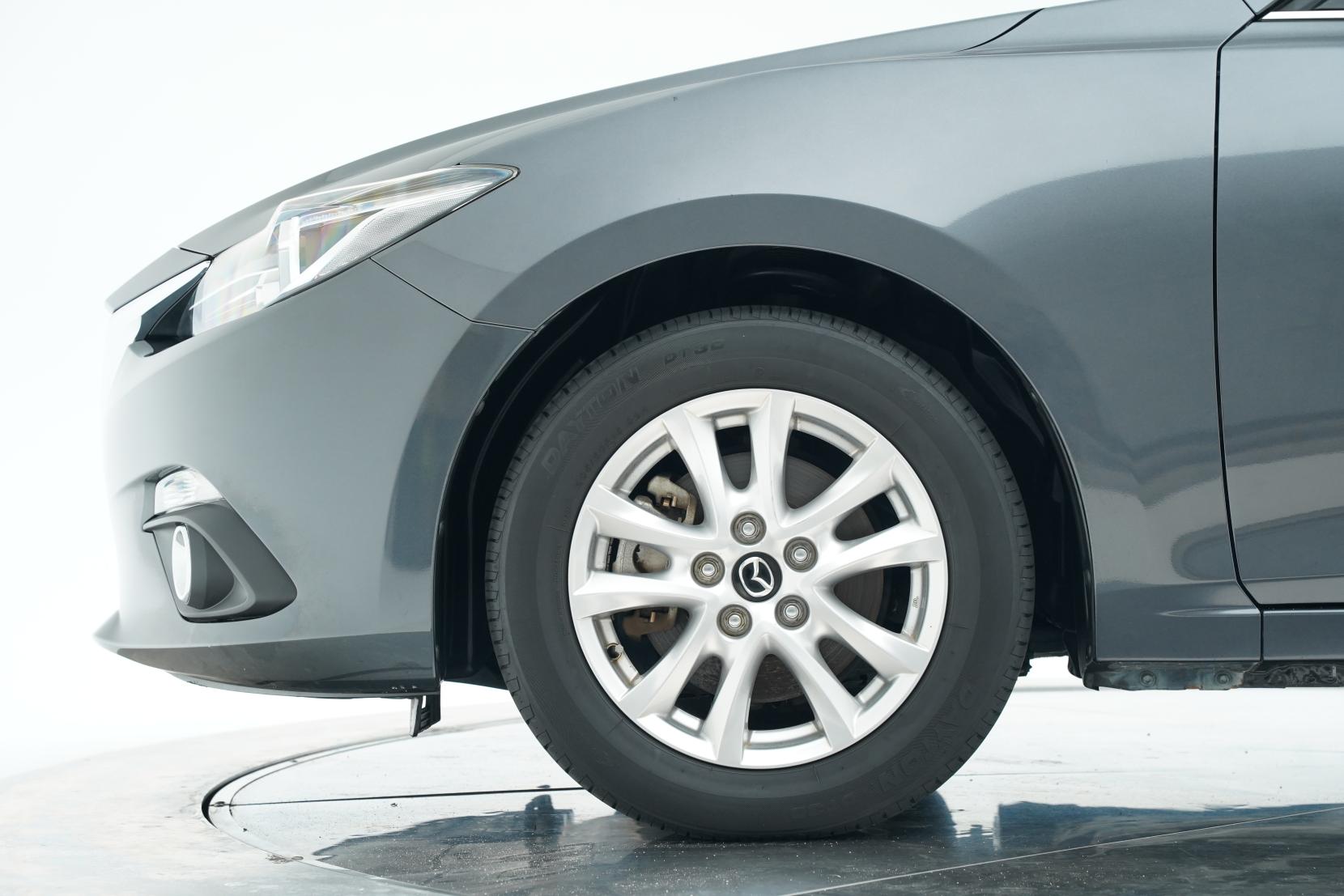Mazda Axela HYBRID-S L PACKAGE