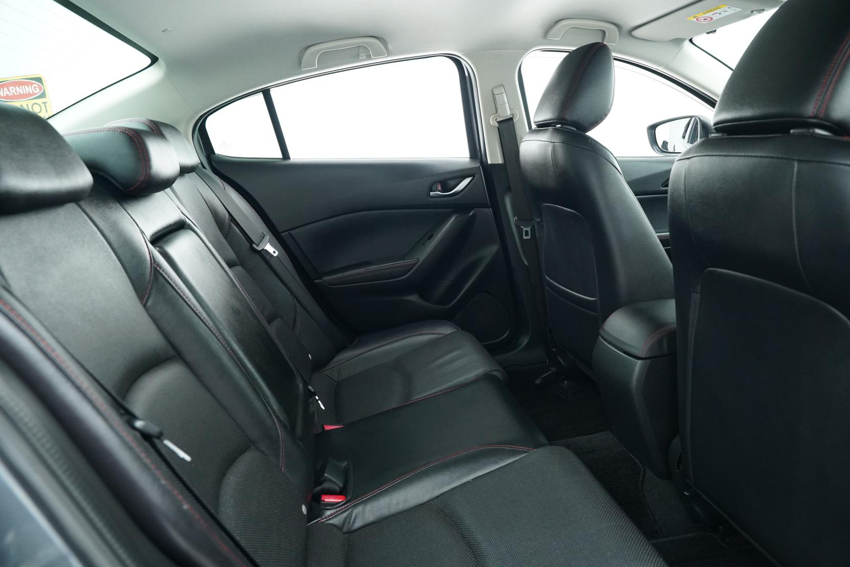 Mazda Axela HYBRID-S L PACKAGE