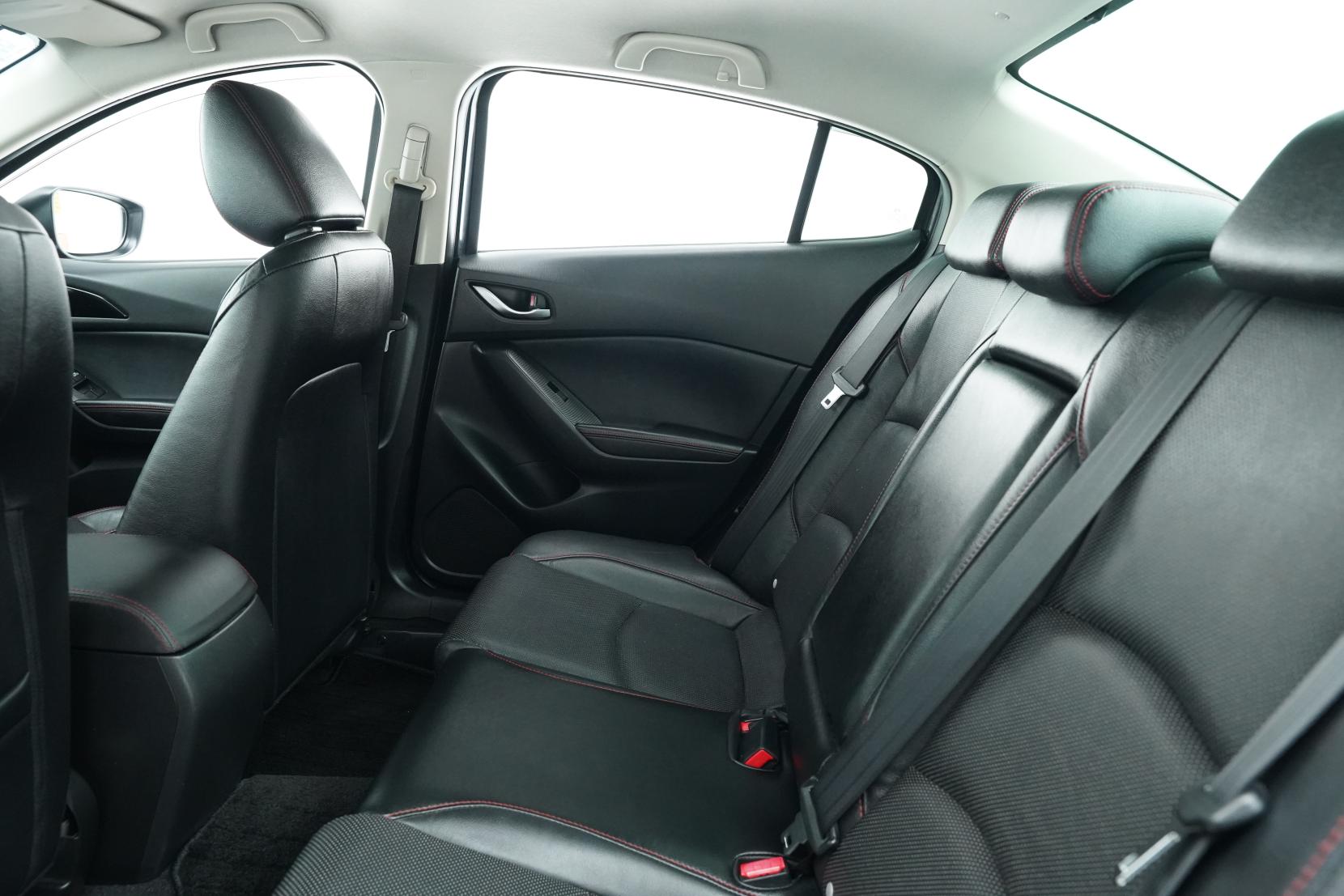 Mazda Axela HYBRID-S L PACKAGE
