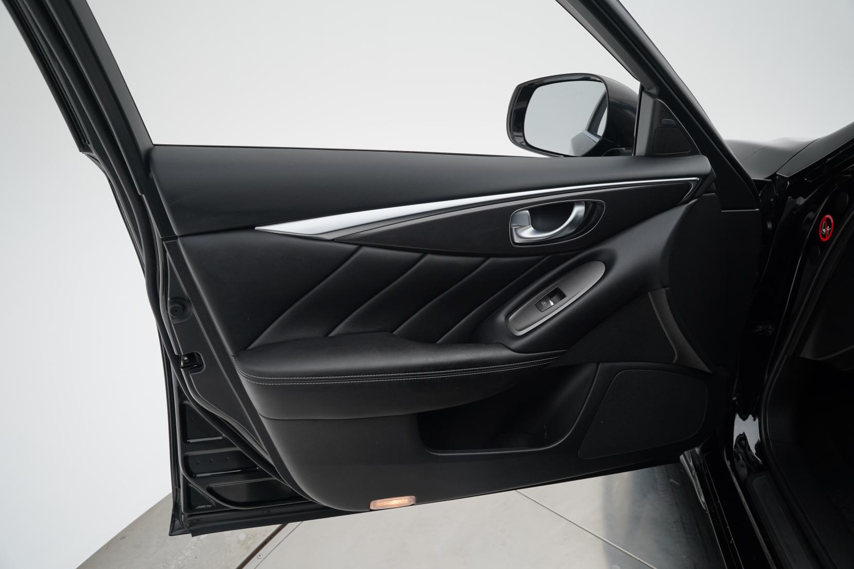 Nissan Skyline 3.5 350GT HYBRID TYPE P