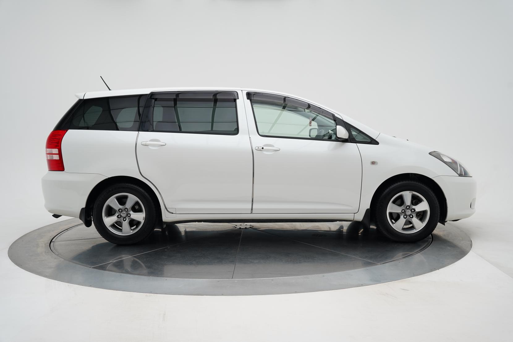 Toyota Wish 2.0 2.0G