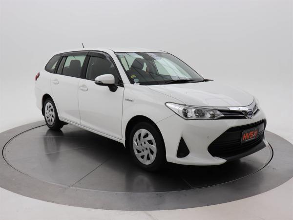 Toyota Corolla 1.5 Fielder Hybrid