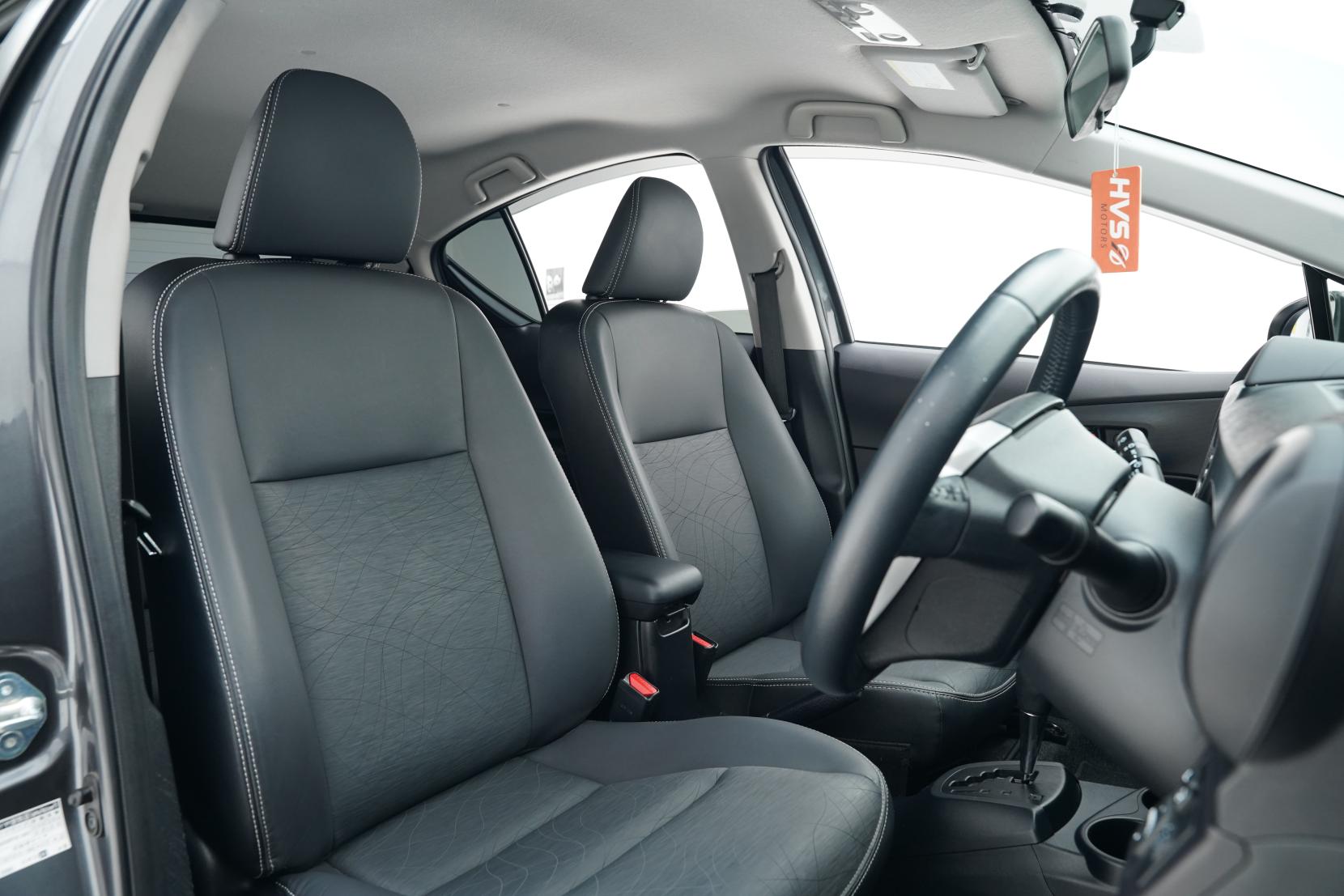 Toyota AQUA 1.5 G Leather