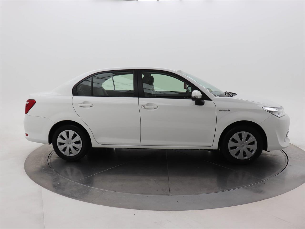 Toyota Corolla 1.5 Axio Hybrid 8 SRS