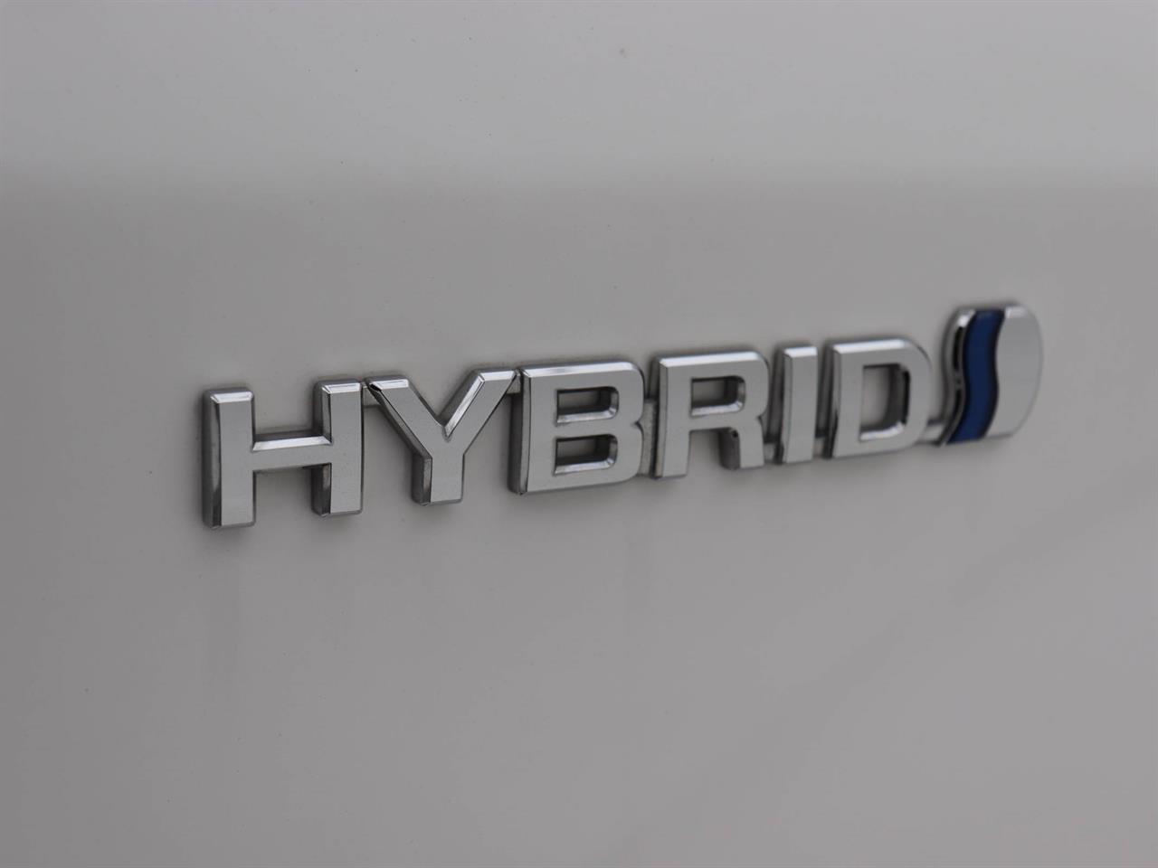 Toyota Corolla 1.5 Axio Hybrid 8 SRS