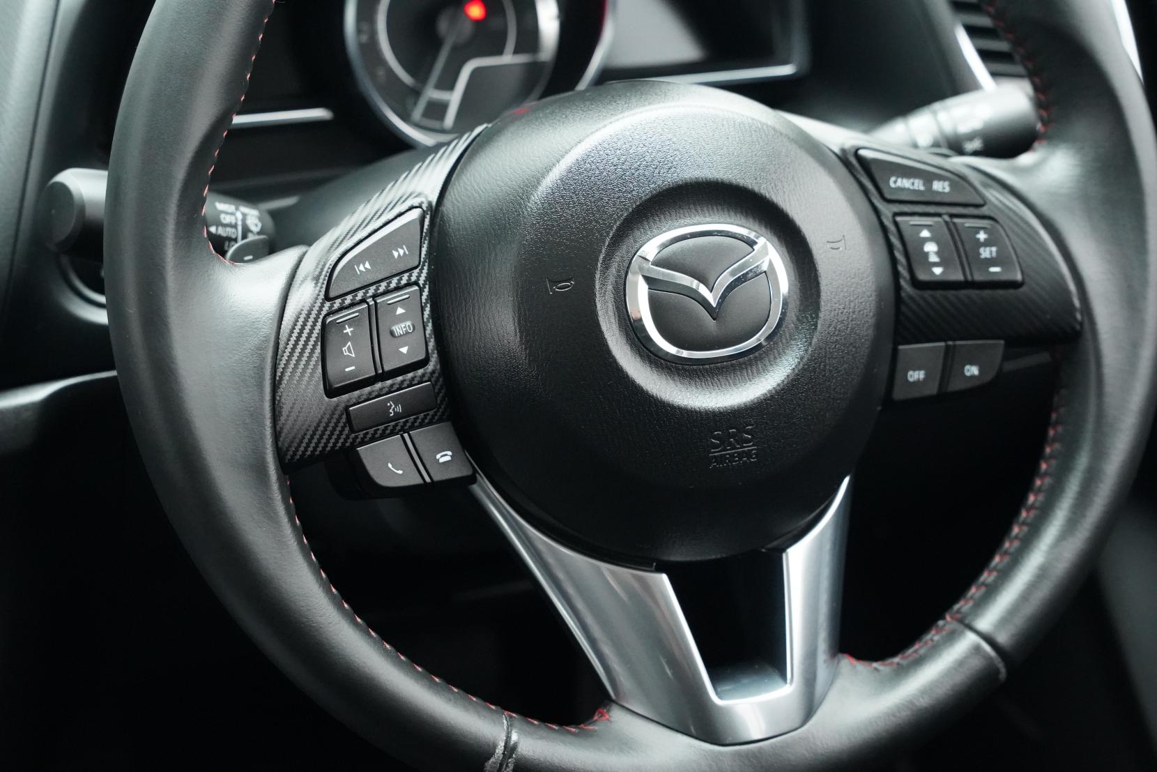 Mazda Axela 2.0 SPORT 20S TOURING