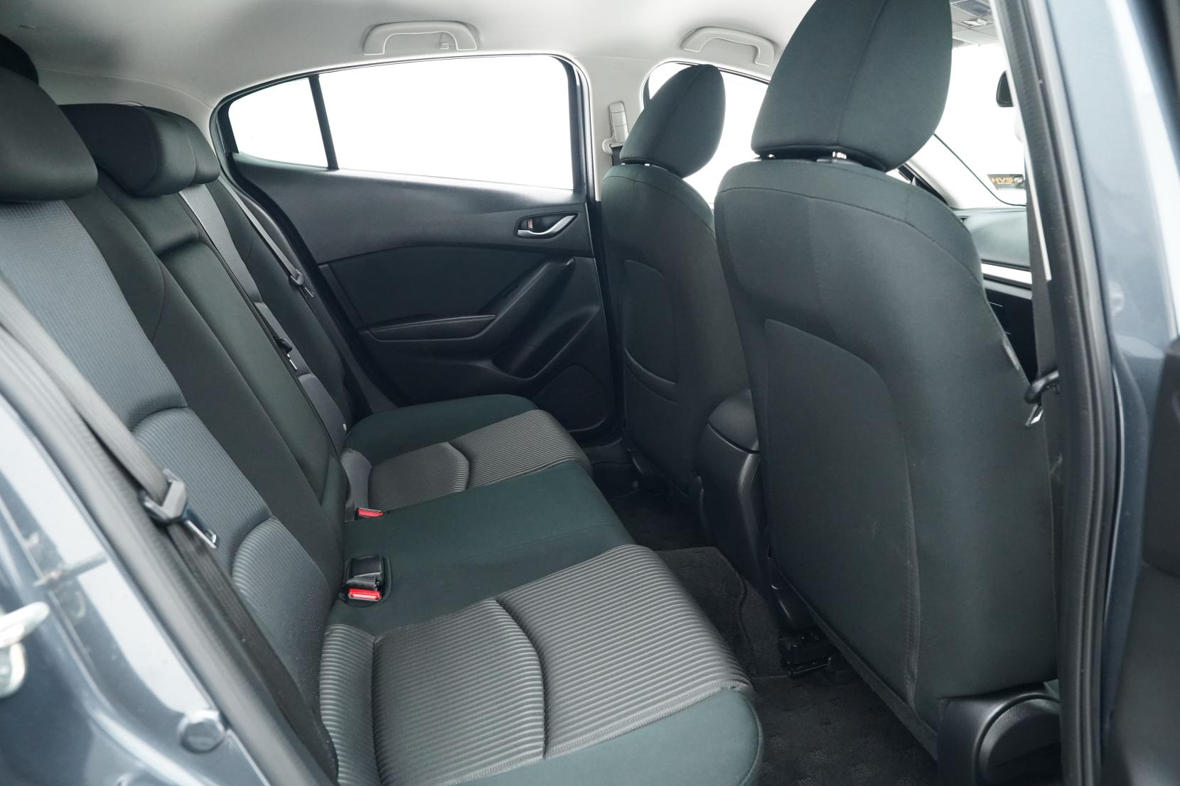 Mazda Axela 2.0 SPORT 20S TOURING