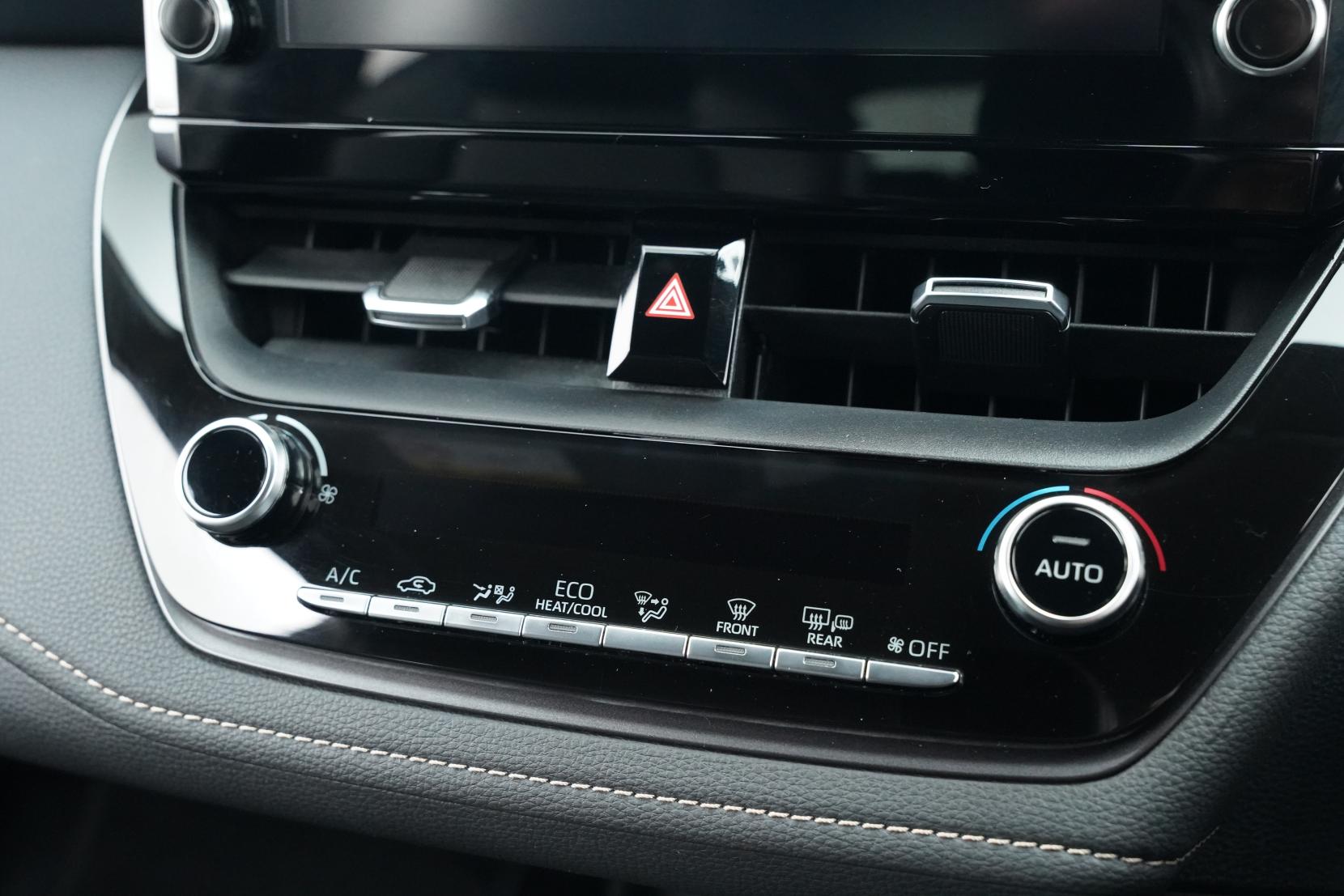 Toyota Corolla 1.8 Hybrid WxB 4WD Touring