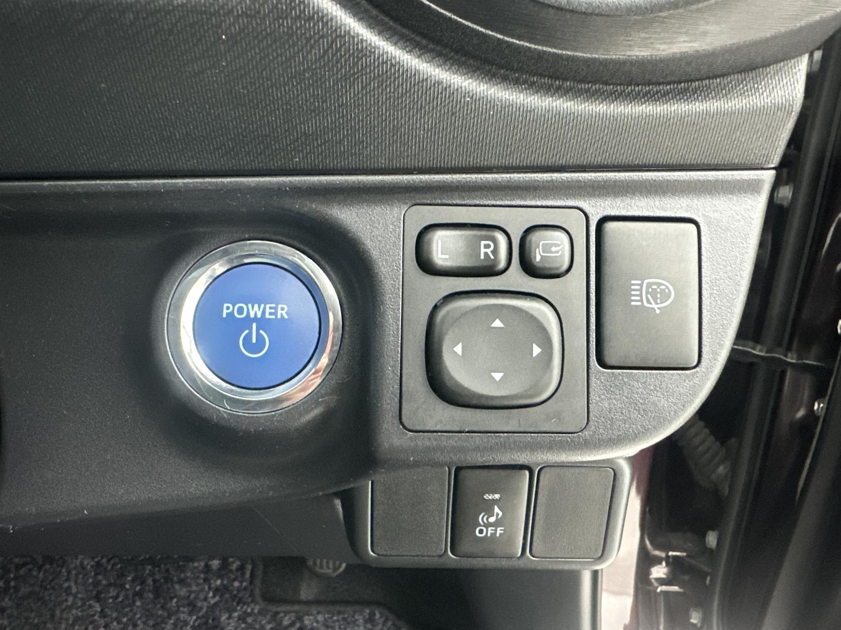 Toyota Aqua 1.5 S Push Start