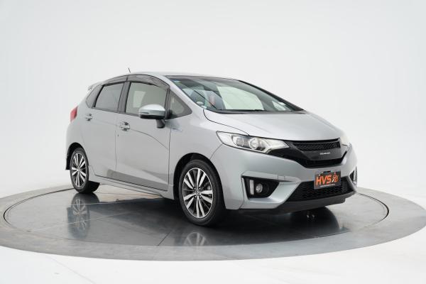 Honda Fit 1.5 HYBRID S PACKAGE