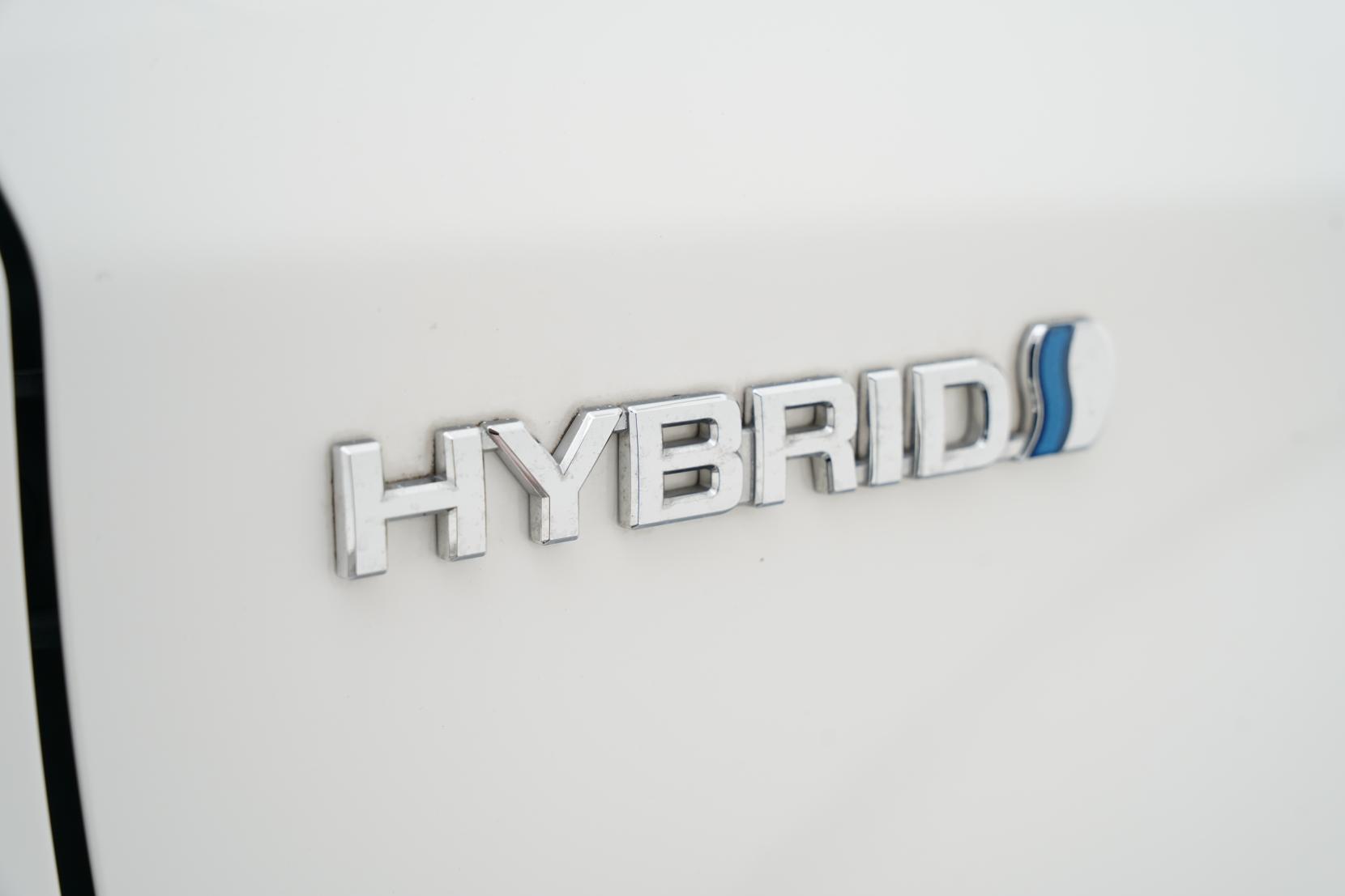 Toyota Corolla 1.5 Fielder Hybrid